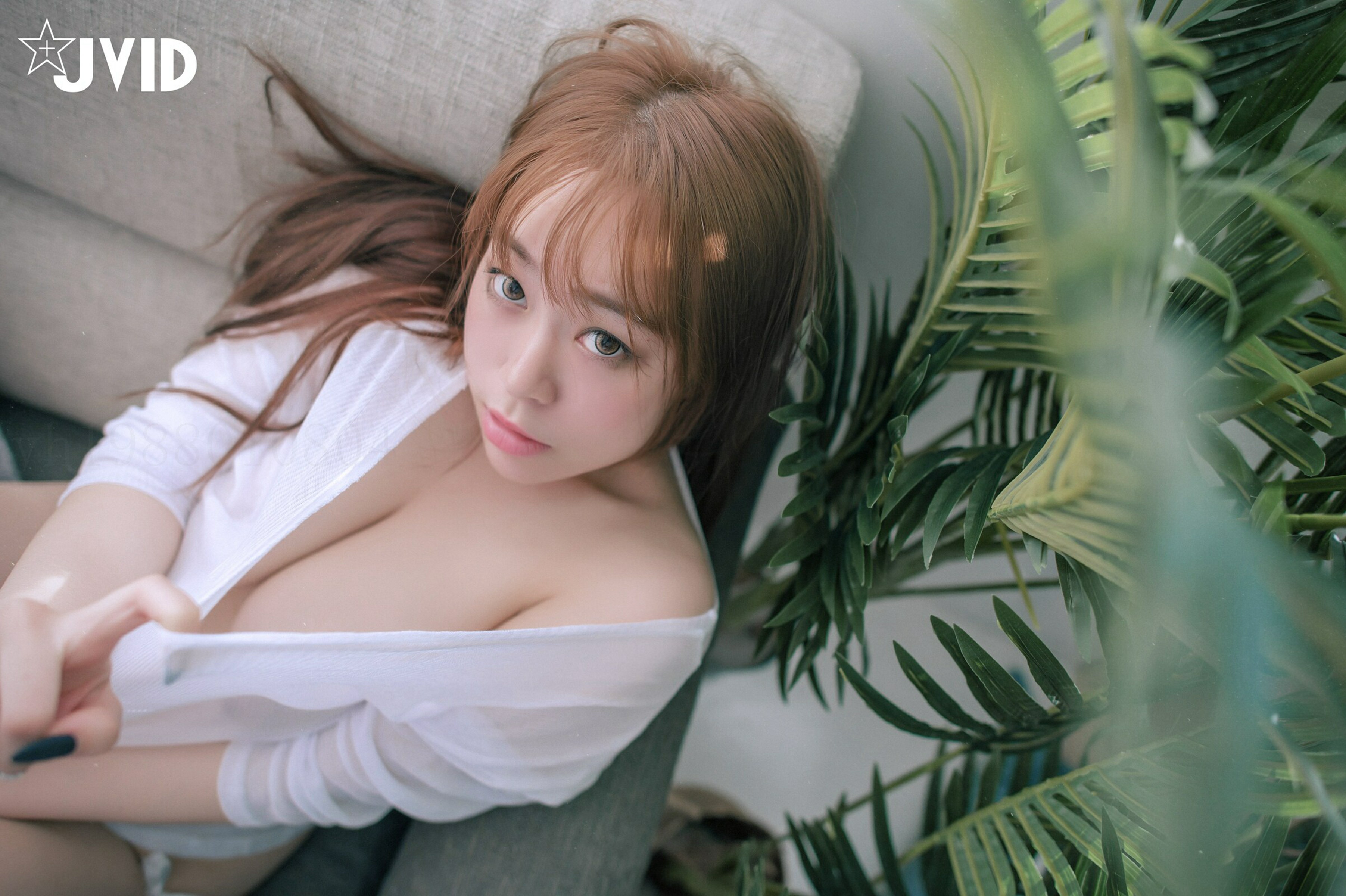 [JVID] Julie藏獒 – H罩杯巨乳藏獒，回國後的性感絕美首發