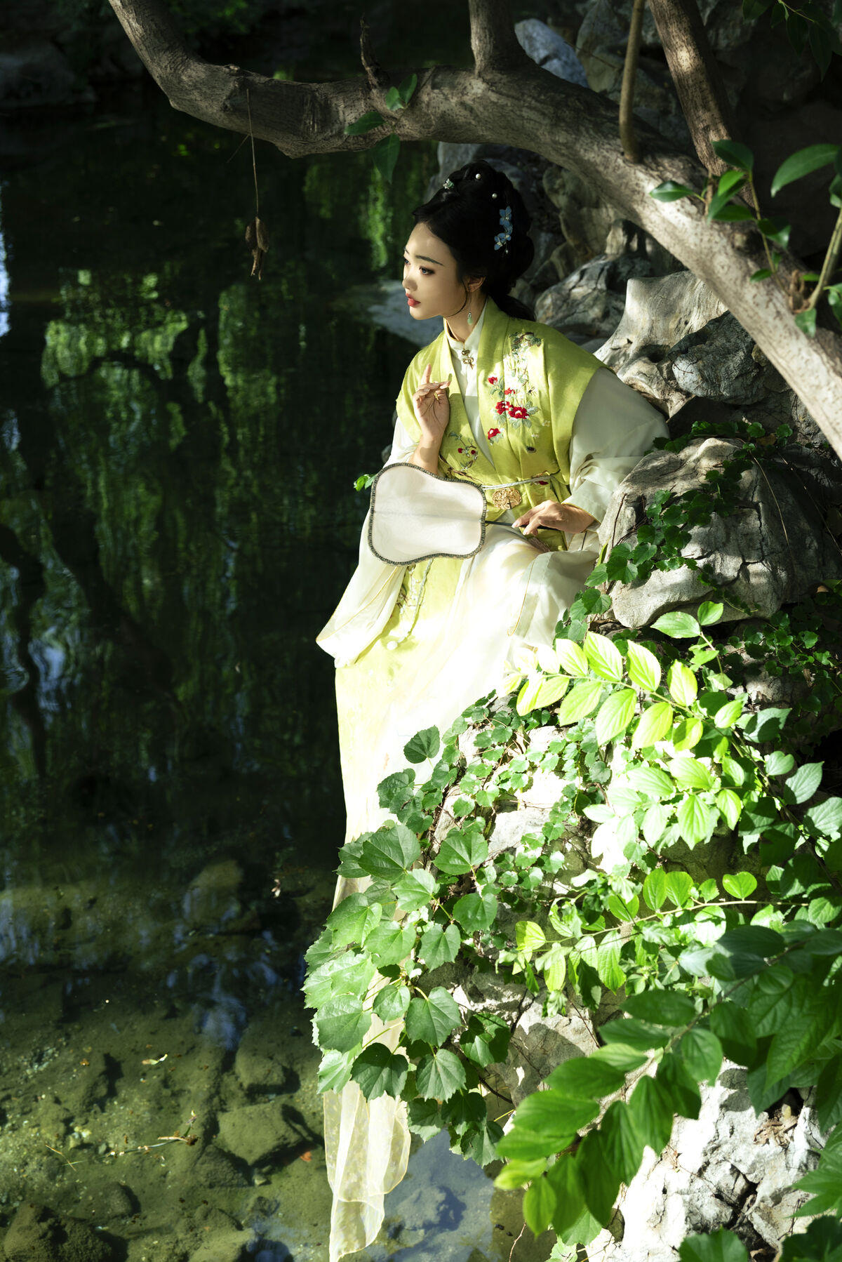 YiTuYu艺图语 Vol.10448 Yi Ming