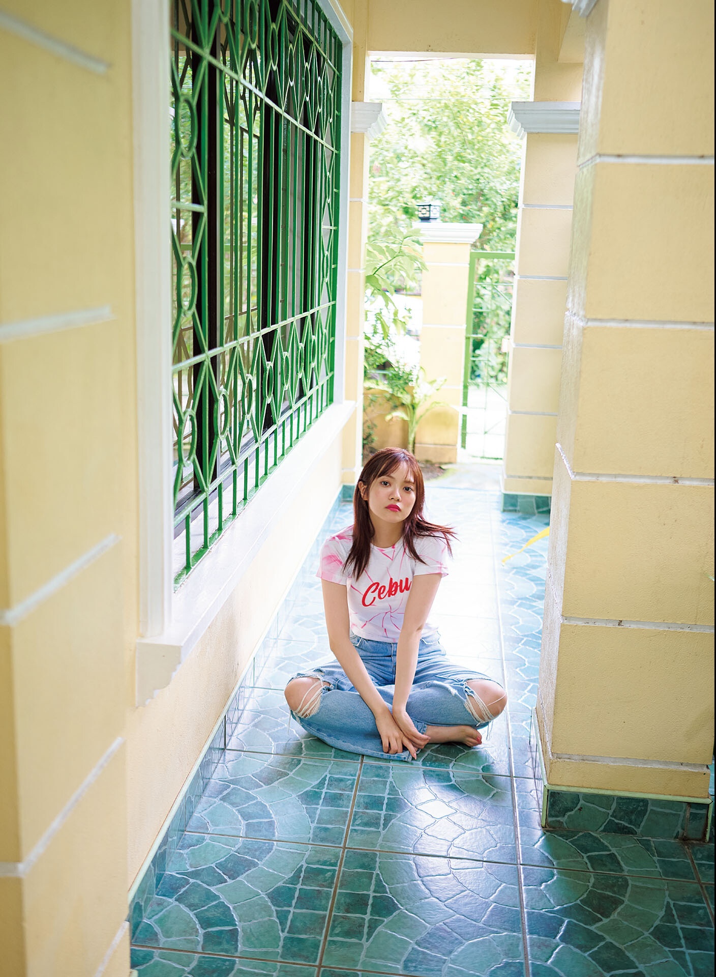 [Photobook] 宮田愛萌 Lilas【DMM限定アザーカット付き版】