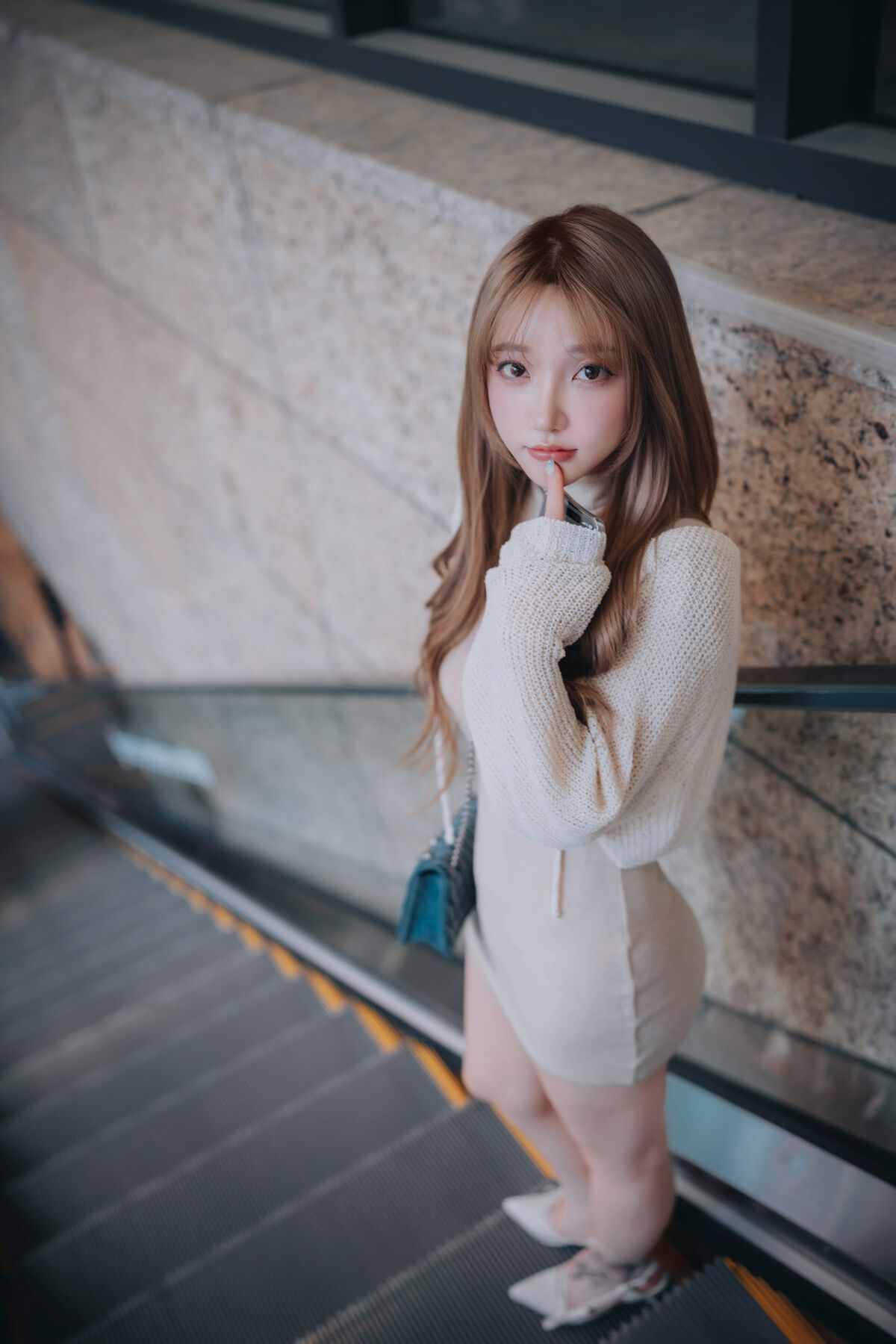 DJAWA Son Ye-Eun 손예은 - Happy Solo Birthday Part01