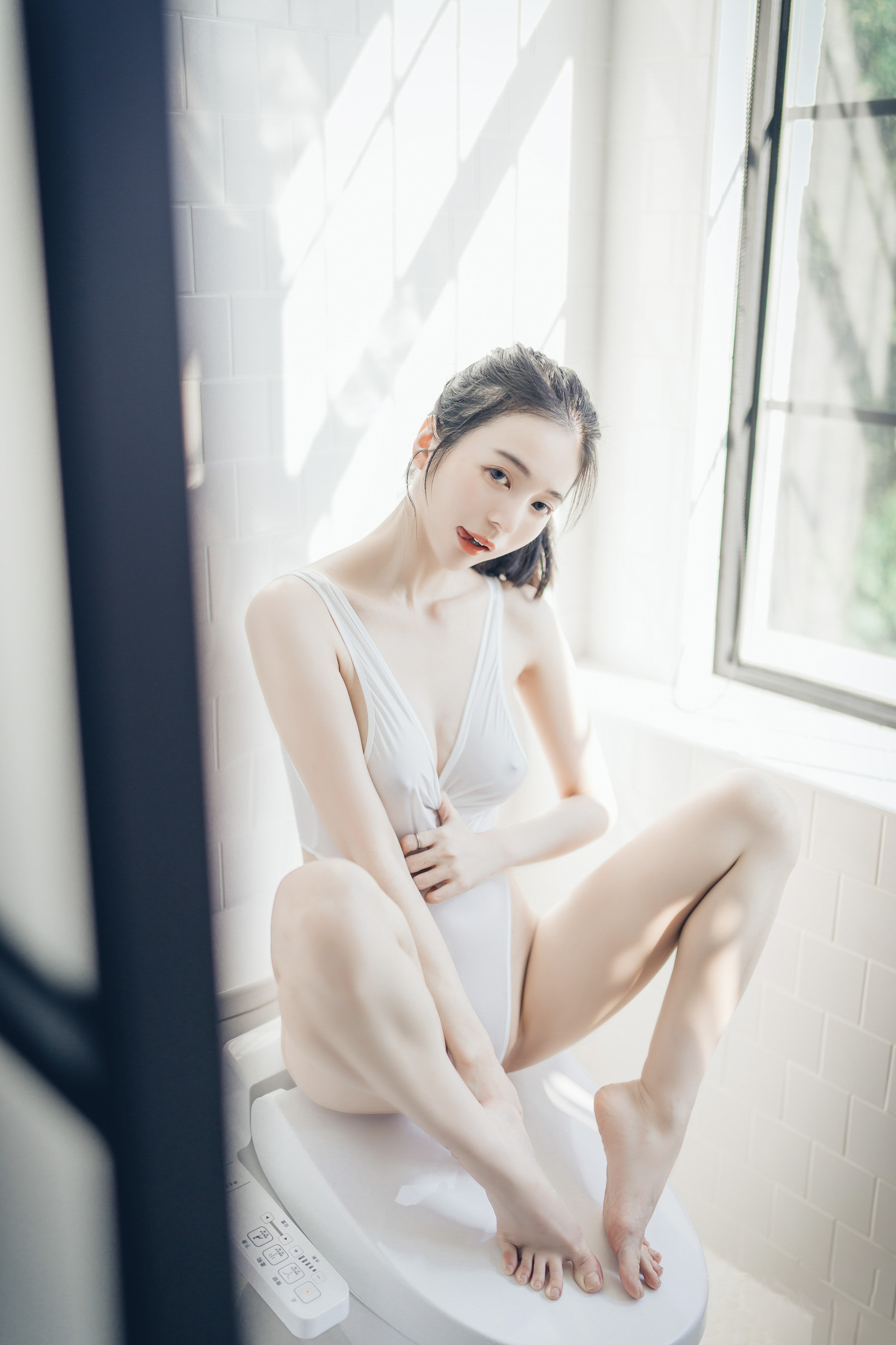 [JVID] 辰辰 – 午后阳光-透视连衣