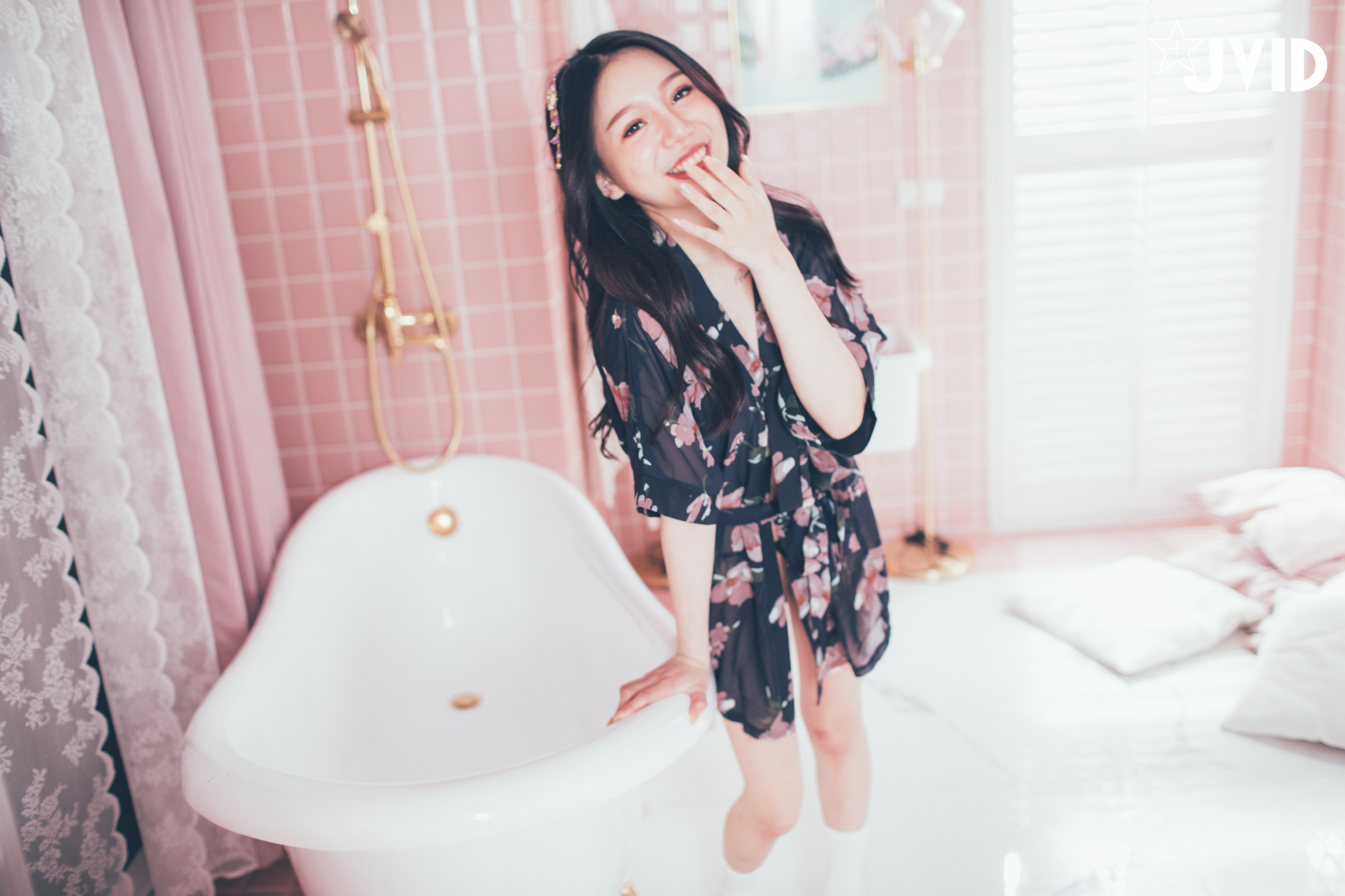 [JVID] 梵梵 – 天然美女梵梵 美麗無邪的笑容甜翻你的心