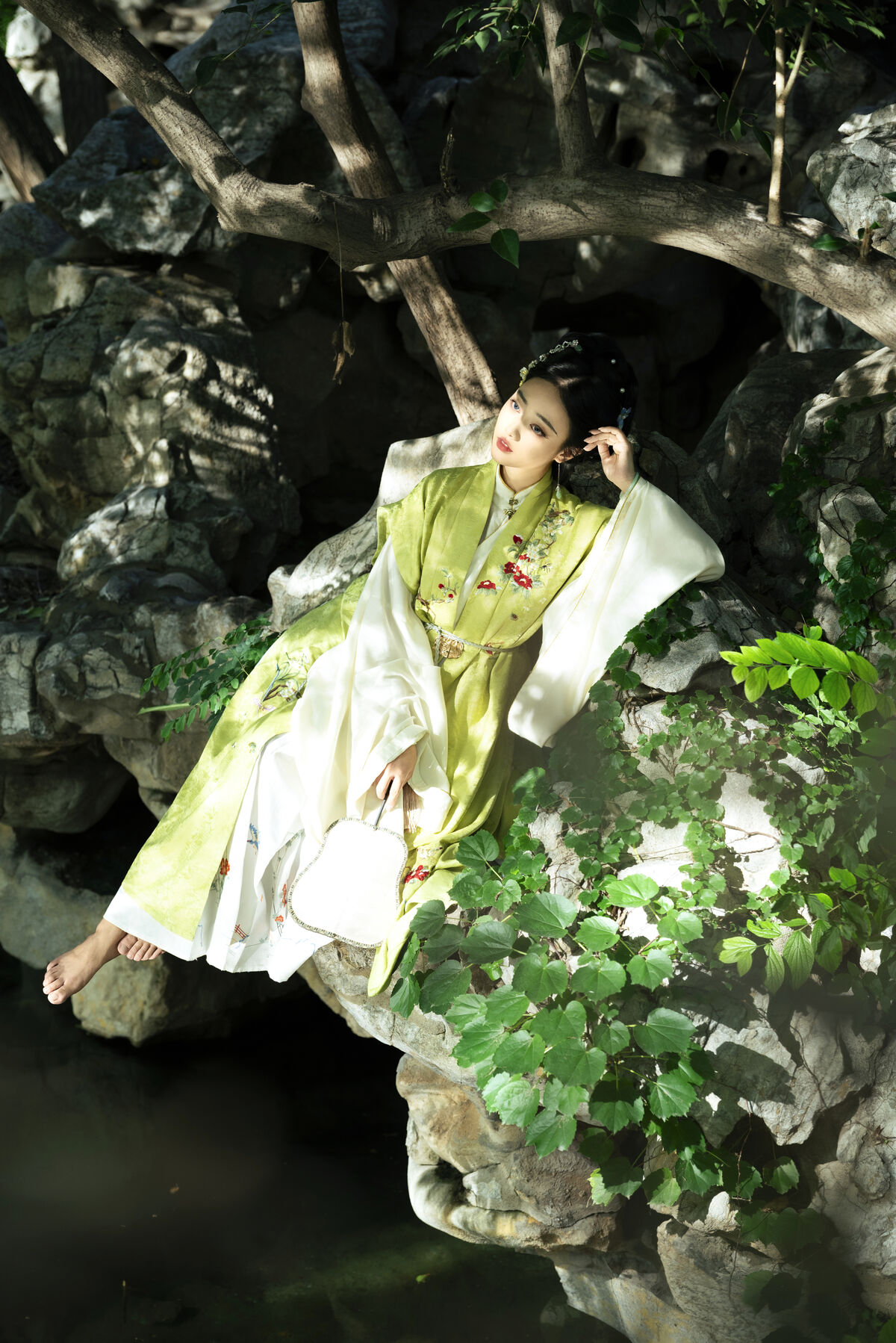 YiTuYu艺图语 Vol.10448 Yi Ming