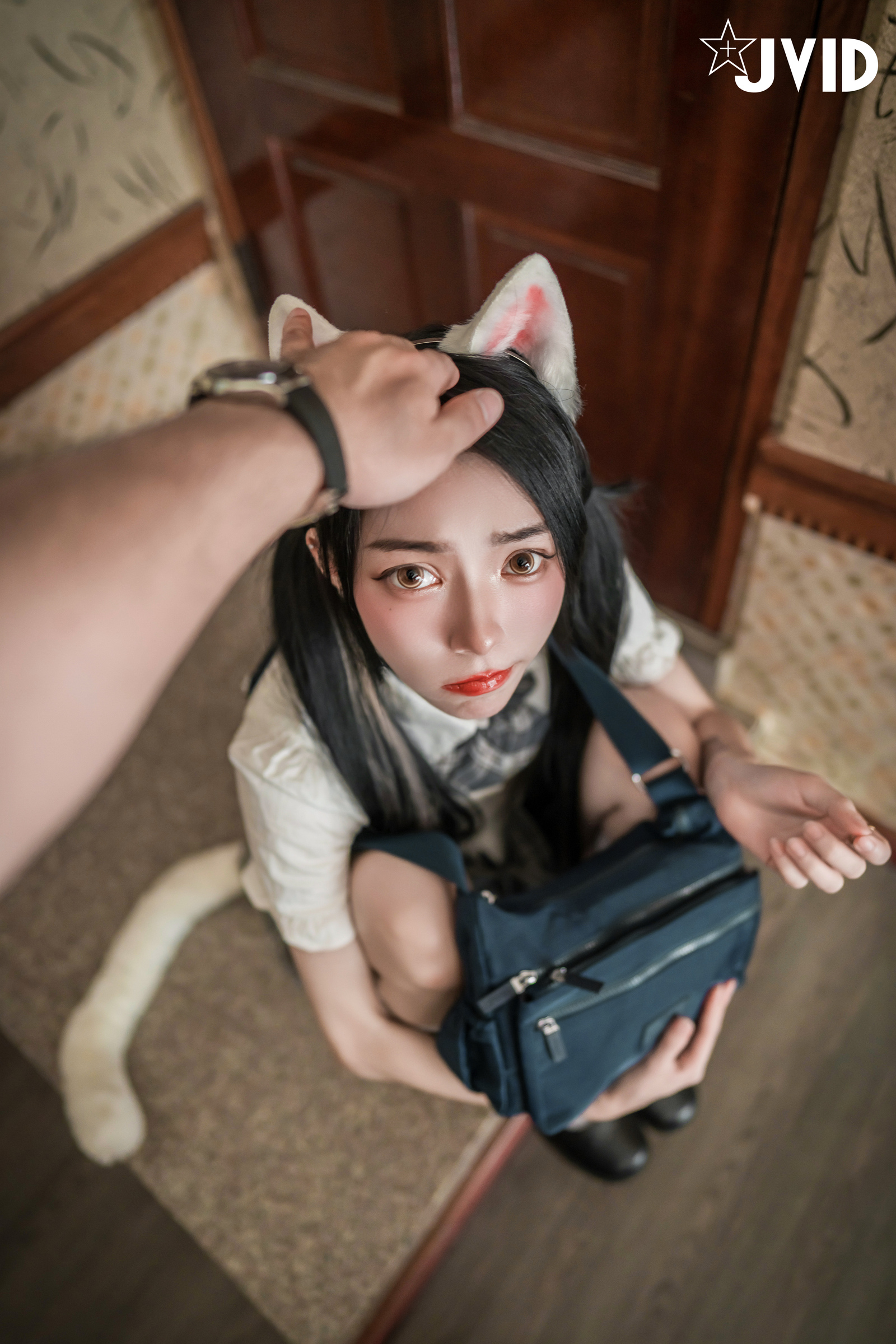 [JVID] 飄飄哥 – 貓咪收養手冊😺巨乳人形貓 女神飄飄🔞