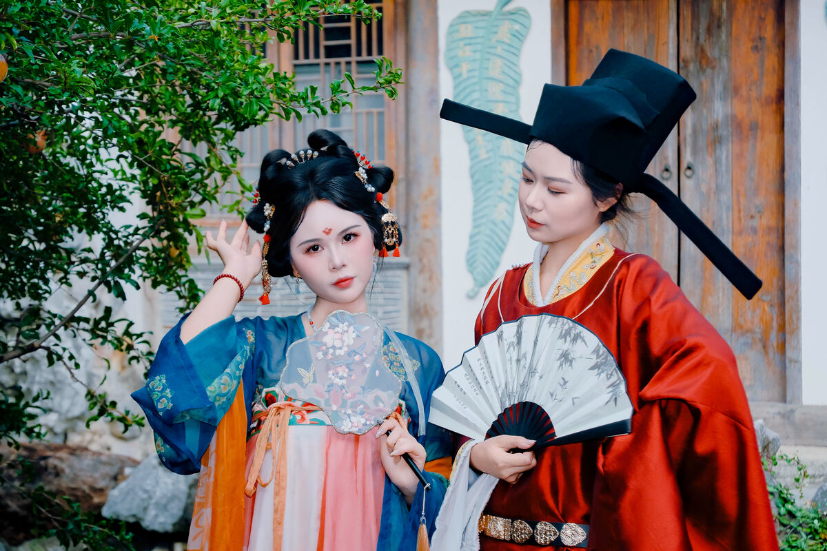 YiTuYu艺图语 Vol.10554 Yi Ming