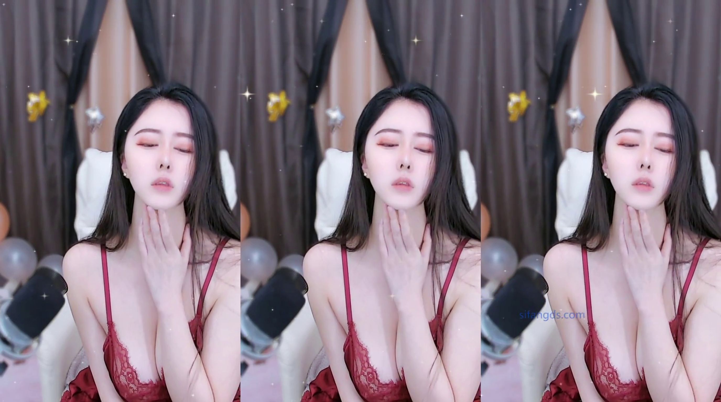 七月: 网易CC头牌主播 人美奶大 定制裸舞自慰合集 39 七月: 网易CC头牌主播 人美奶大 定制裸舞自慰合集