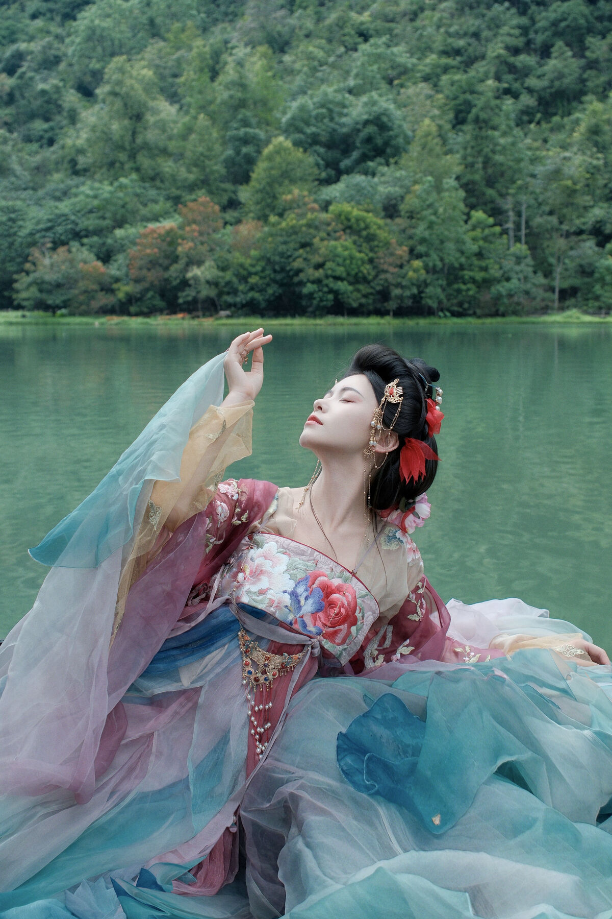 YiTuYu艺图语 Vol.10541 Yi Xin