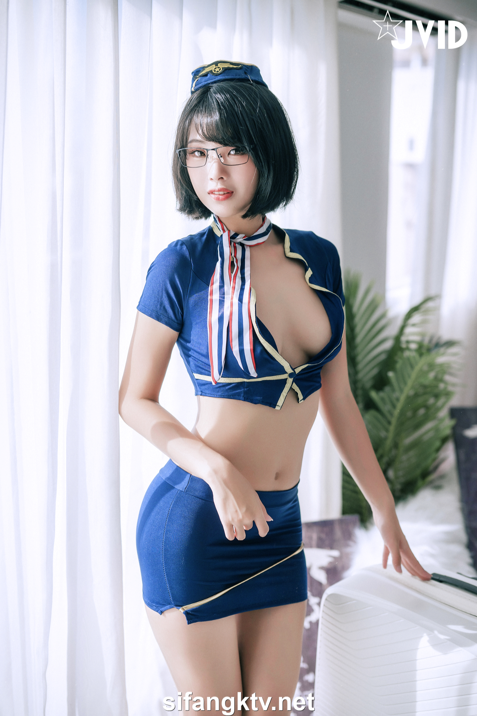 [JVID] 露露咪 – 淫蕩美艷空姐的教育「性」
