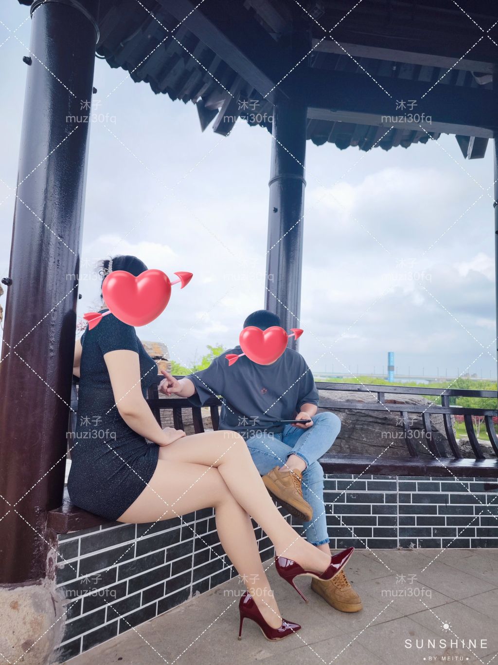 [OtherXXX] 沐子： 人前露出极品人妻