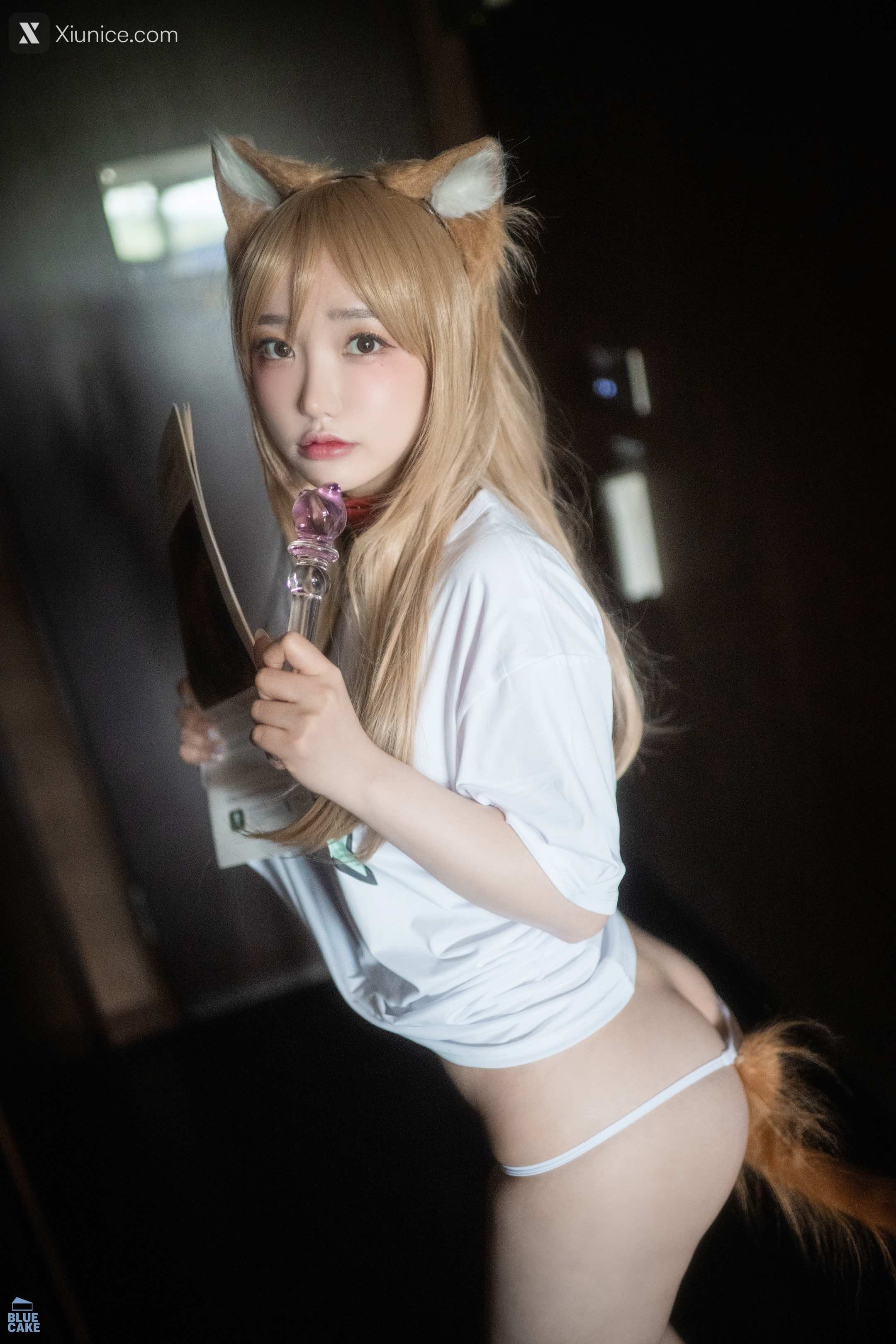 BLUECAKE Son Ye-Eun (손예은) – Puss Puss (+RED Ver + COSPLAY) 4K
