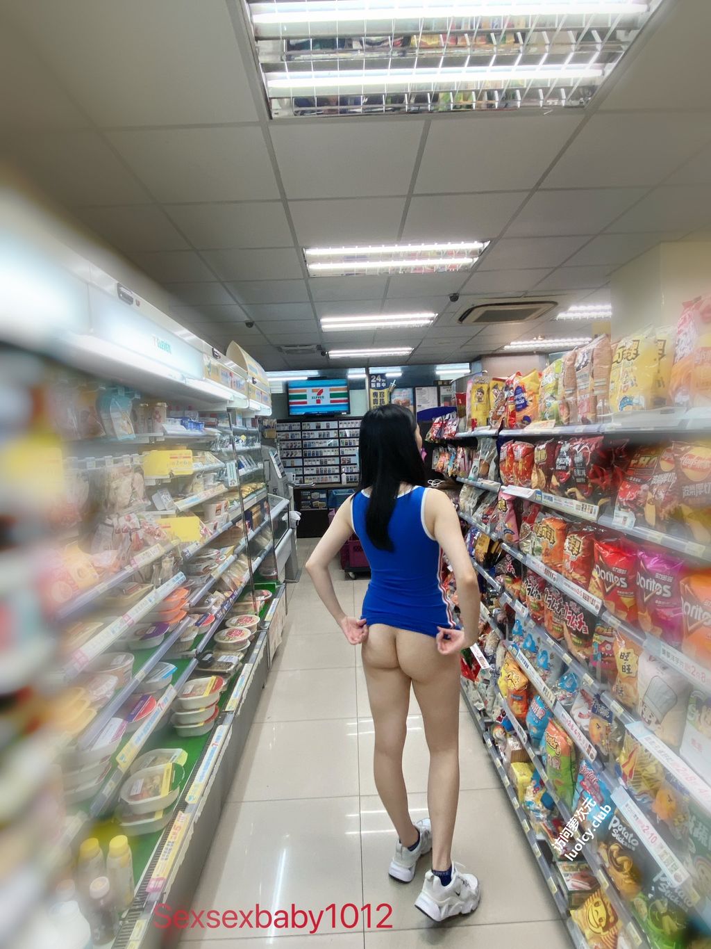 [OtherXXX] 薇安安： 极品福利姬 人前露出福利订阅