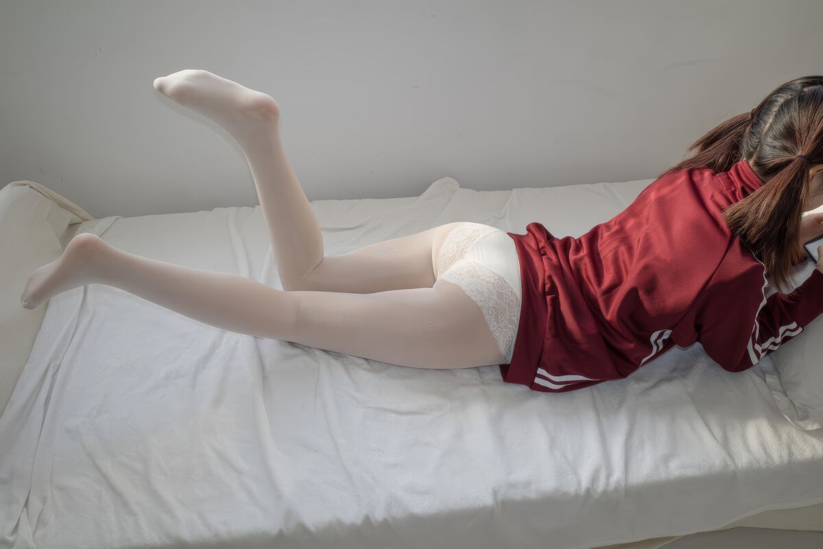 森萝财团写真 内部写真 Xiao Yoru 小夜 - 40D闪闪舍宾袜