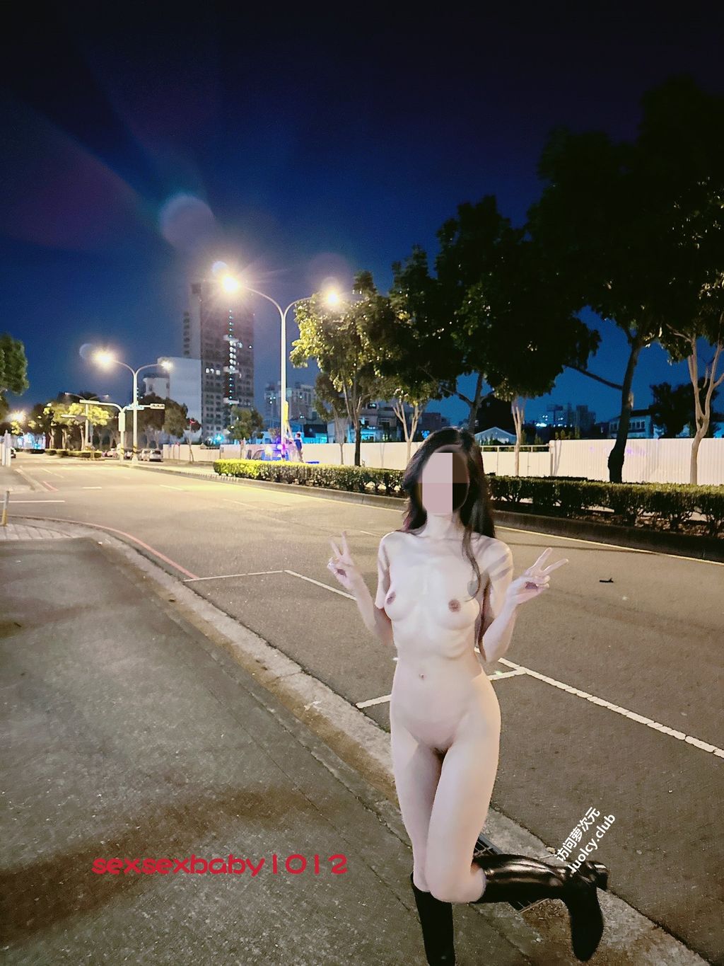[OtherXXX] 薇安安： 极品福利姬 人前露出福利订阅