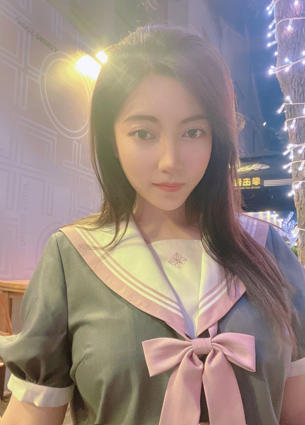 酒月： 极品巨乳 人前露出私拍