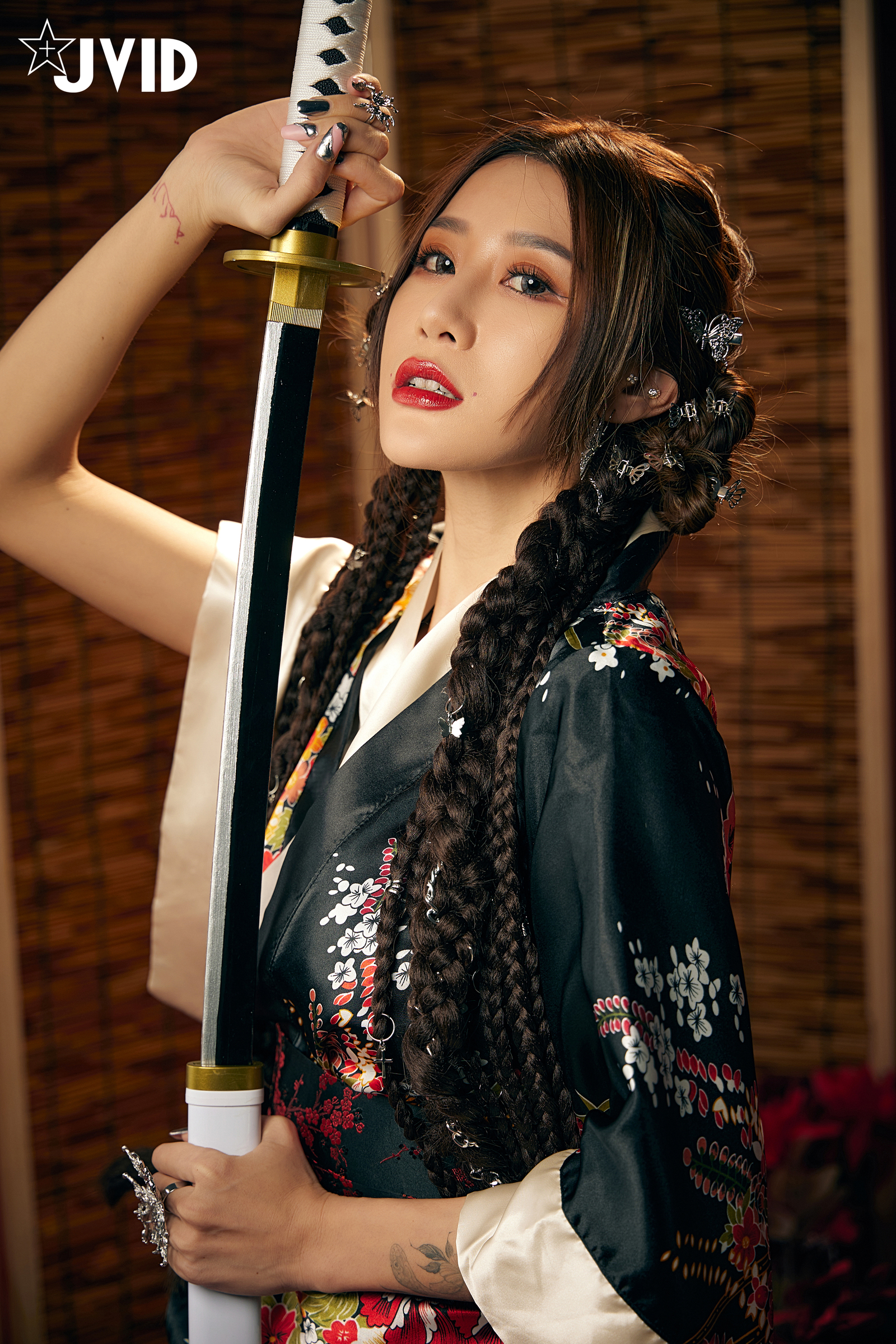 [JVID] Lara 雙囍 – 聖上寵幸首選～傾國傾城囍媚娘 婀娜多姿 酥胸外露