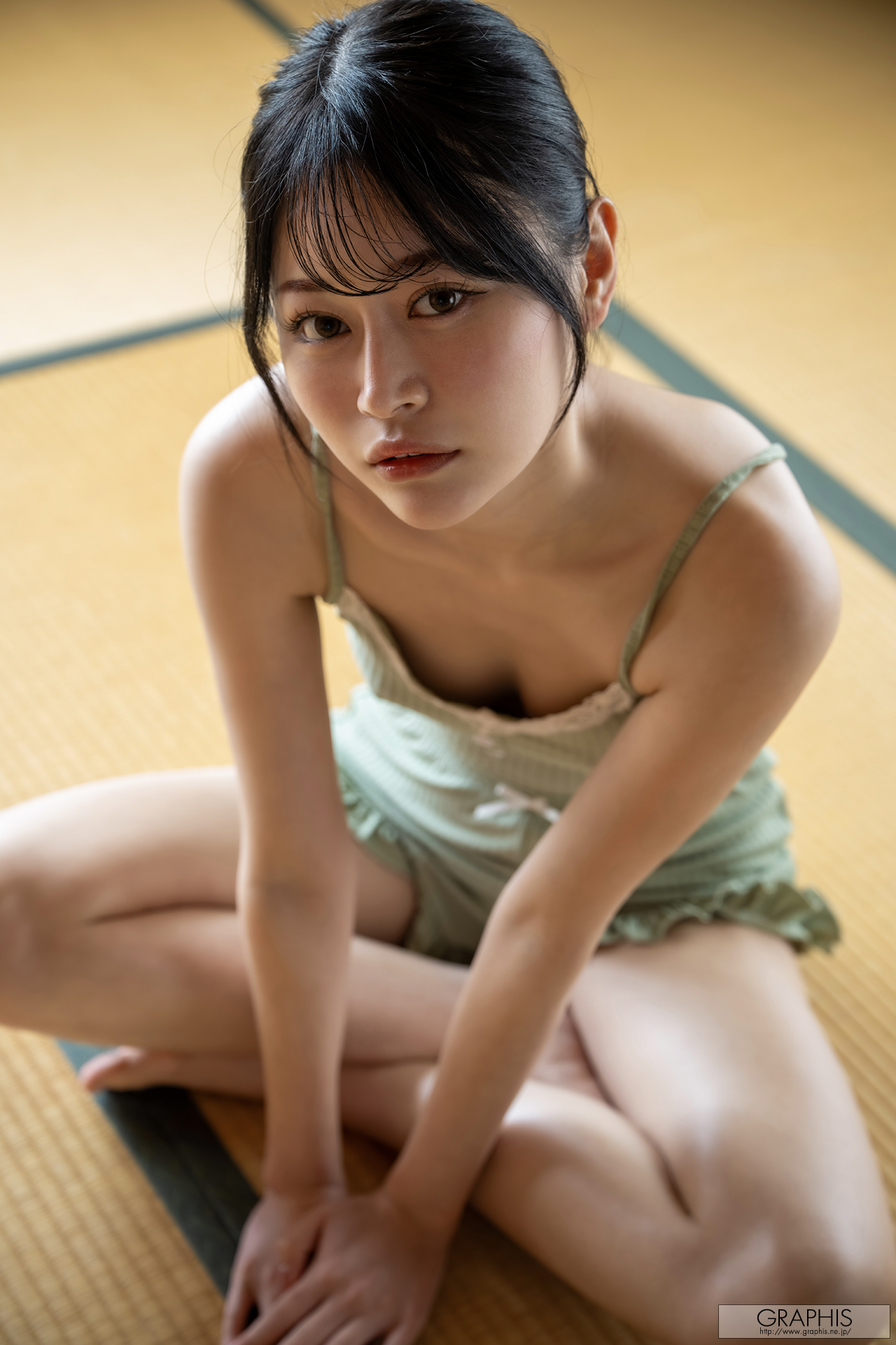 [Graphis] Gals – Uta Hibino 響乃うた cheerful! vol.2