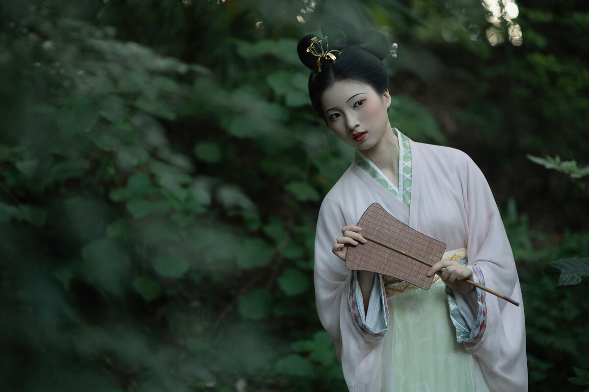 YiTuYu艺图语 Vol.10483 Qi E Rong Rong