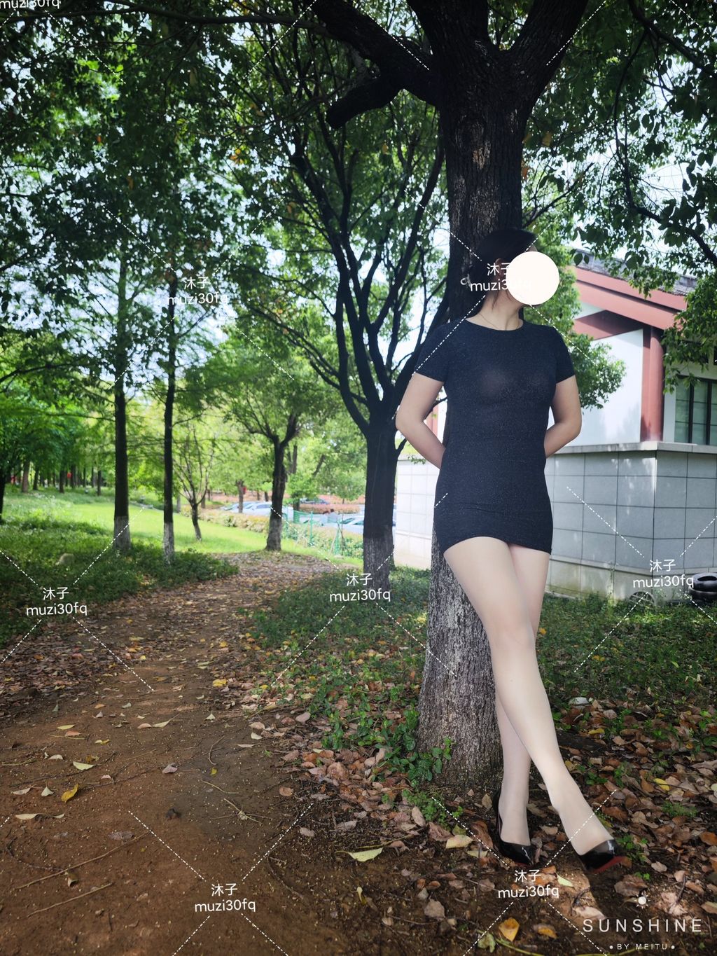 [OtherXXX] 沐子： 人前露出极品人妻