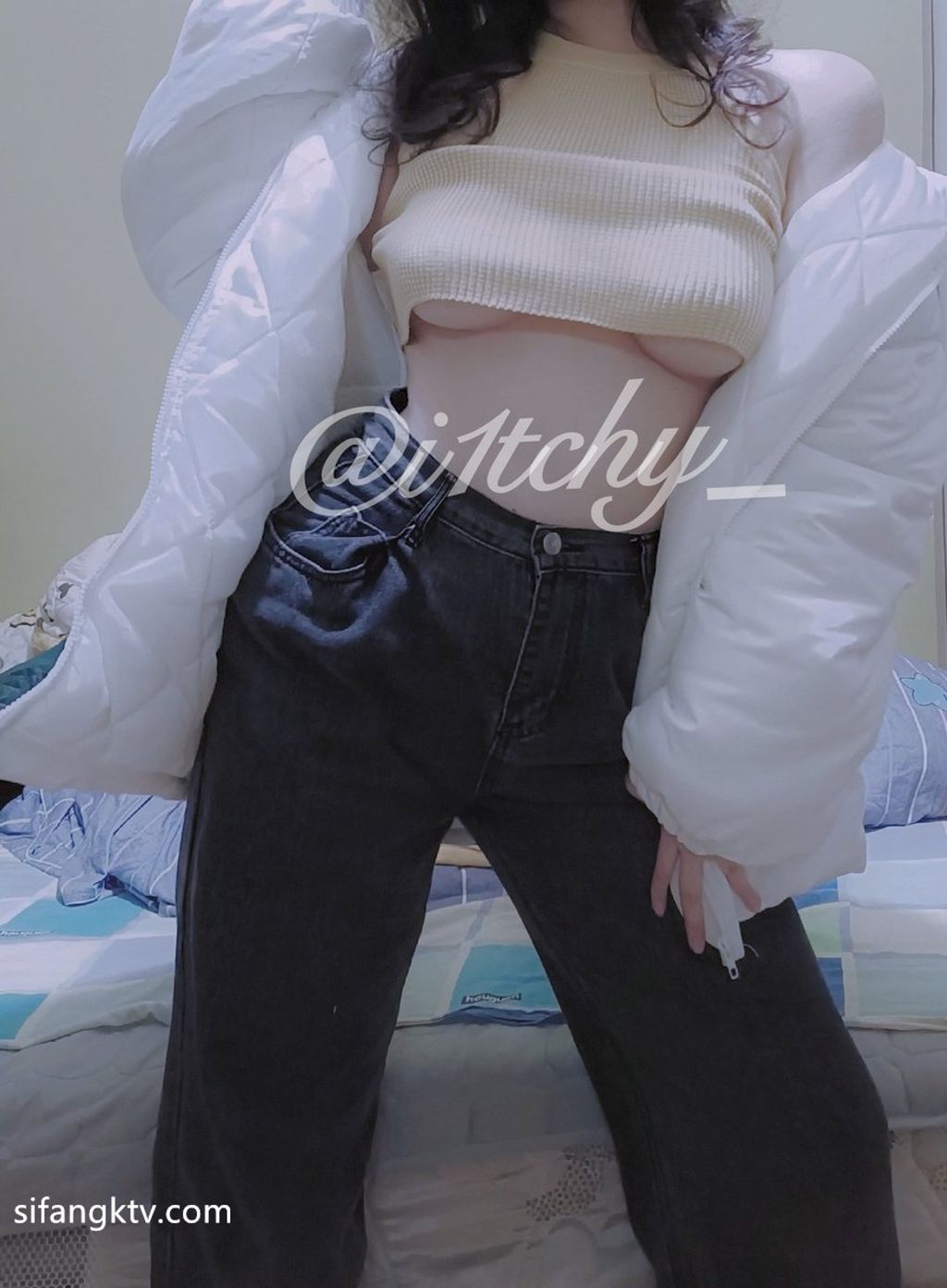 [OtherXXX] itchy： 巨乳蜂腰肥臀 魔鬼身材 私拍福利