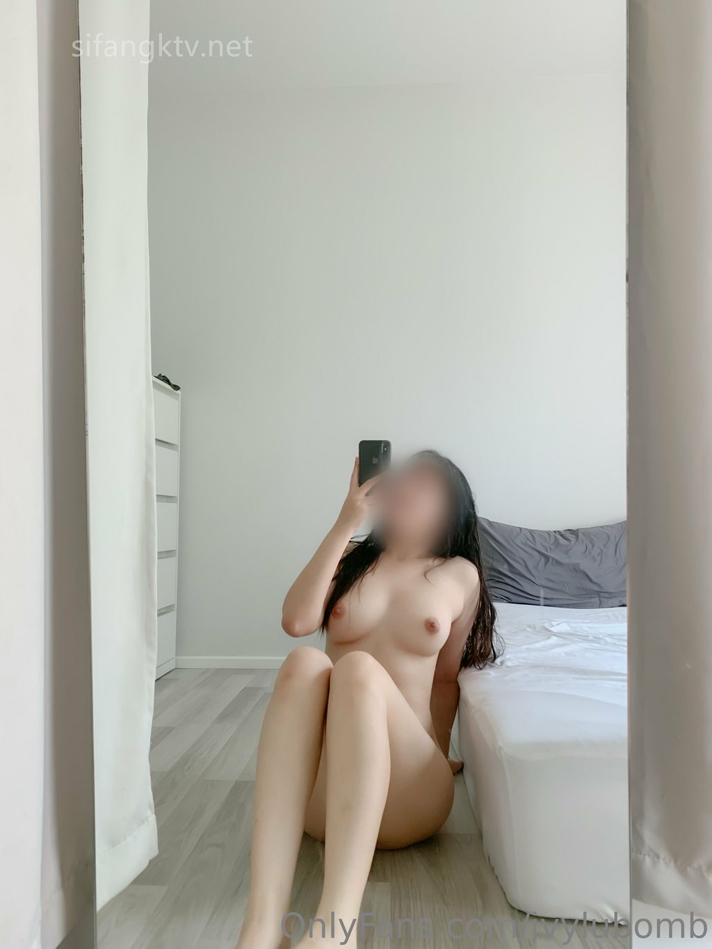 ivylubomb: 大奶白虎一线天 福利姬合集 #01 131 ivylubomb: 大奶白虎一线天 福利姬合集 #01
