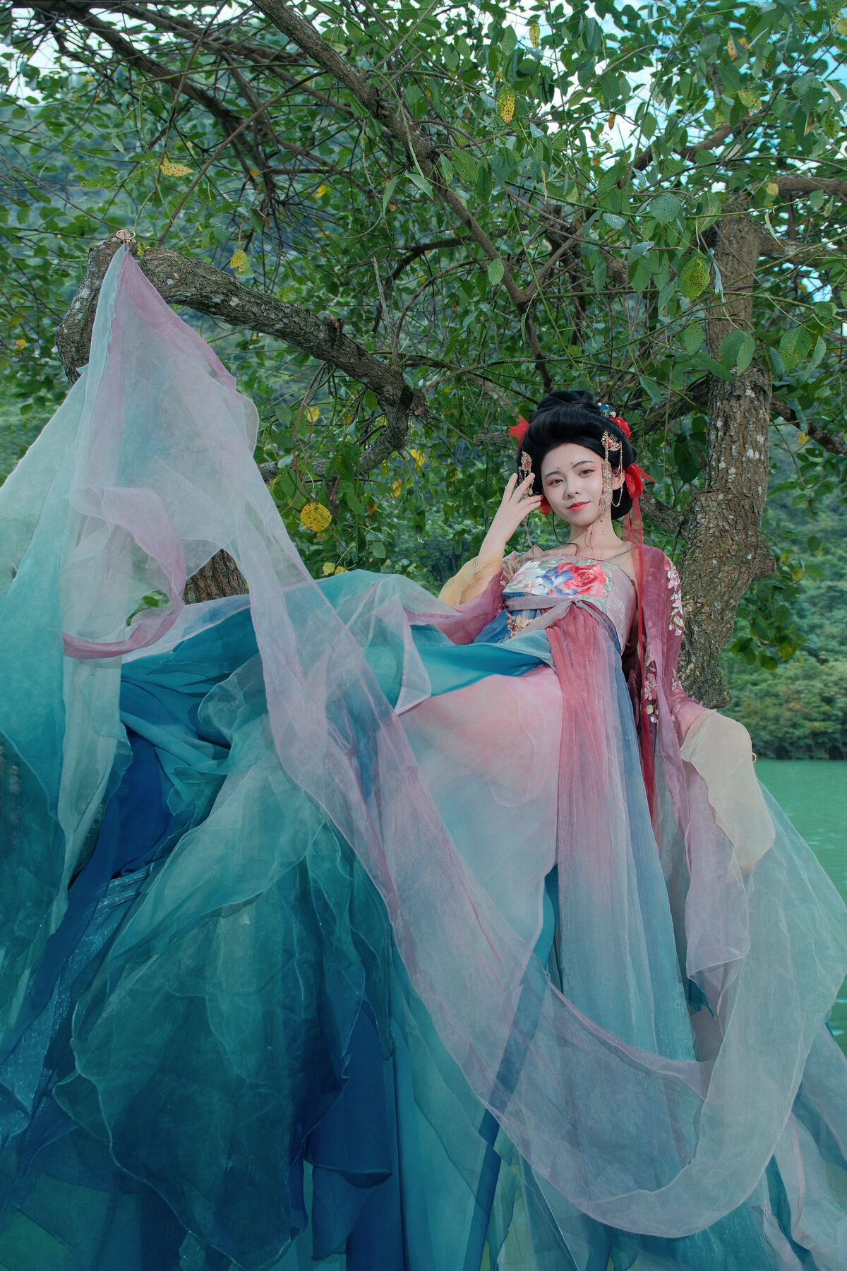 YiTuYu艺图语 Vol.10541 Yi Xin
