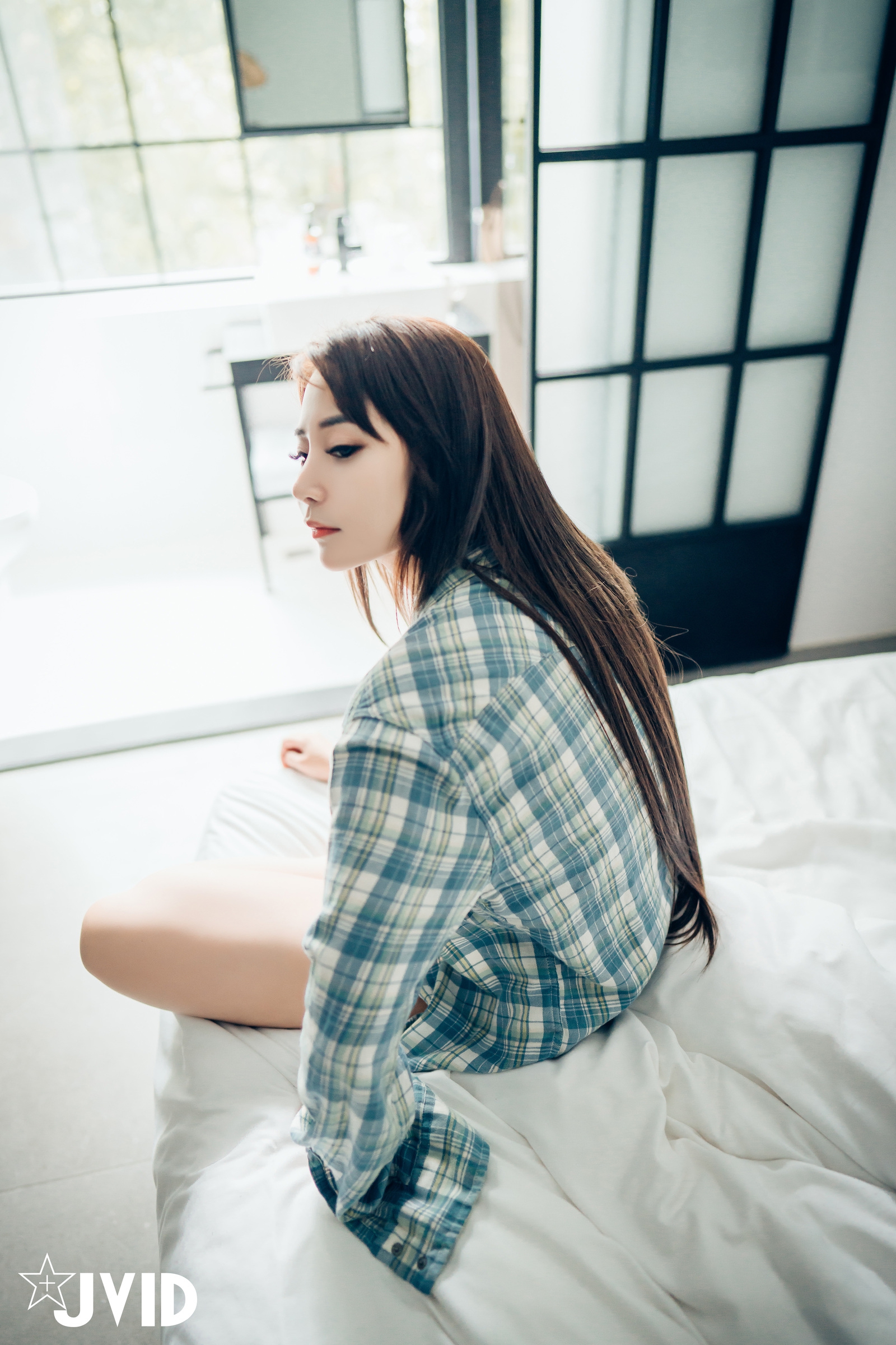 [JVID] Lele 樂樂 – 讓人可以能男女交換身體的相機一般版跟隱藏版尺度都上空無碼無遮