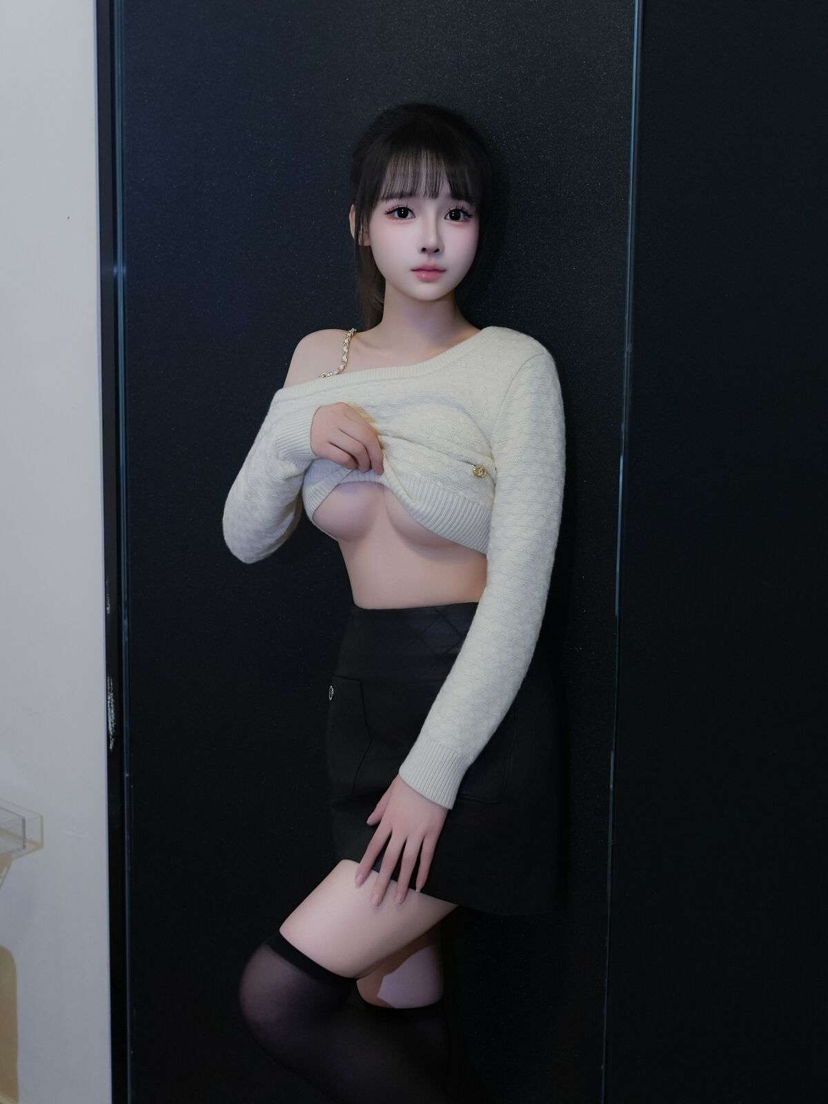 XR Uncensored Shen Mi Er 沈蜜儿 – R18 秀人网模特 黑白生活 Part01