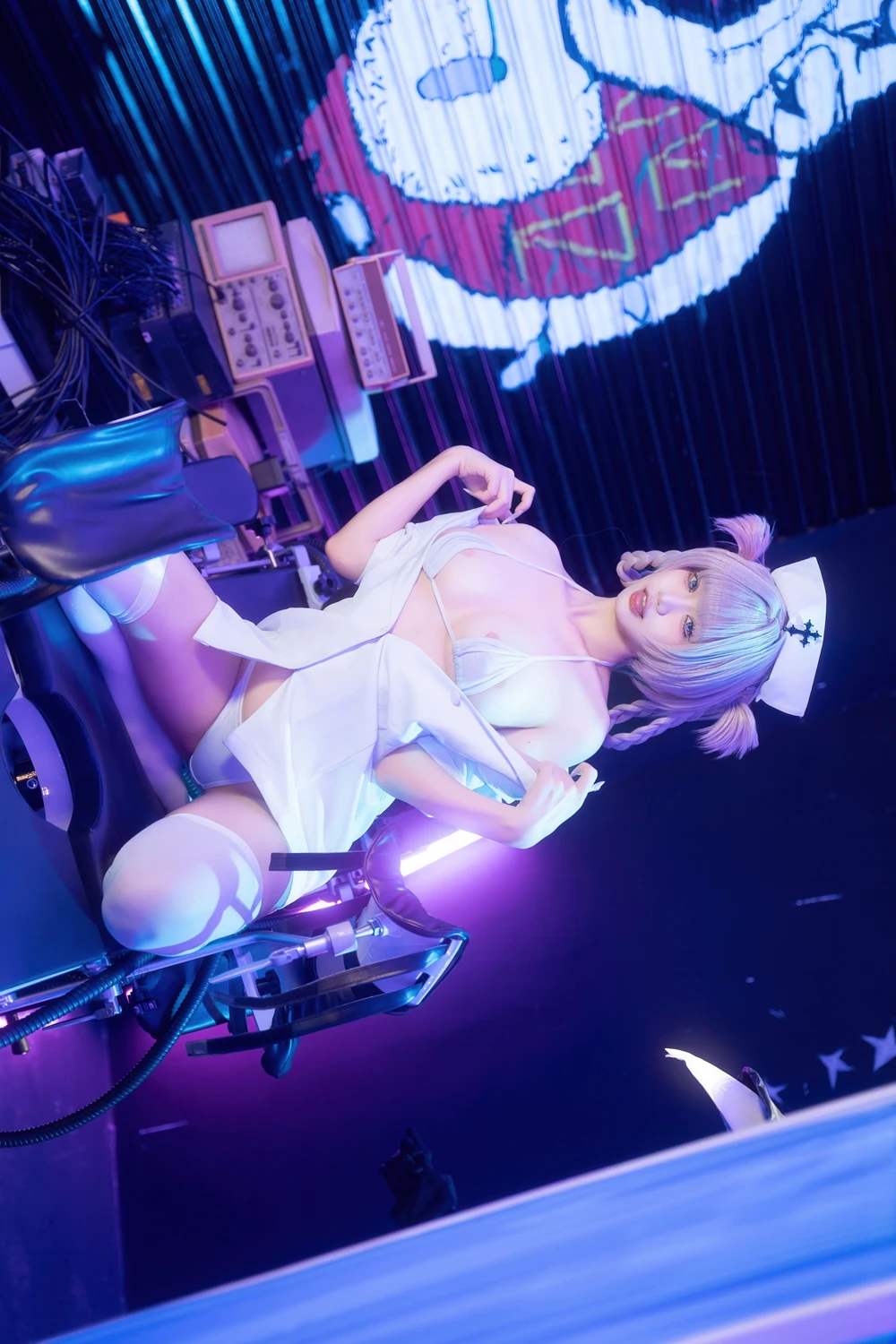 Cosplay 柒柒要乖哦 – 彻夜之歌 护士服小荠