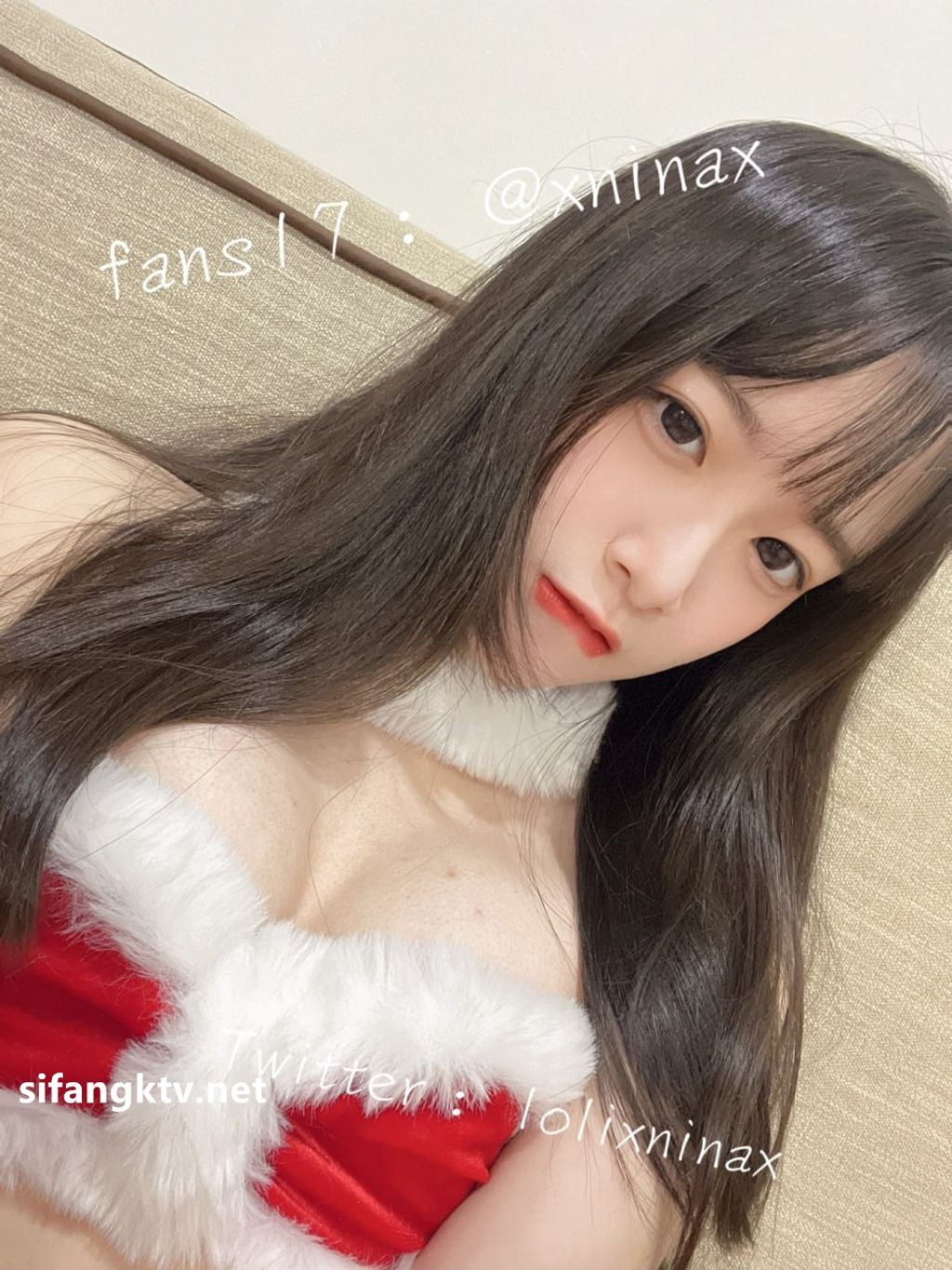 lolixnixax(小只马妮娜): 超级可爱的双马尾福利姬 #01 243 lolixnixax(小只马妮娜): 超级可爱的双马尾福利姬 #01