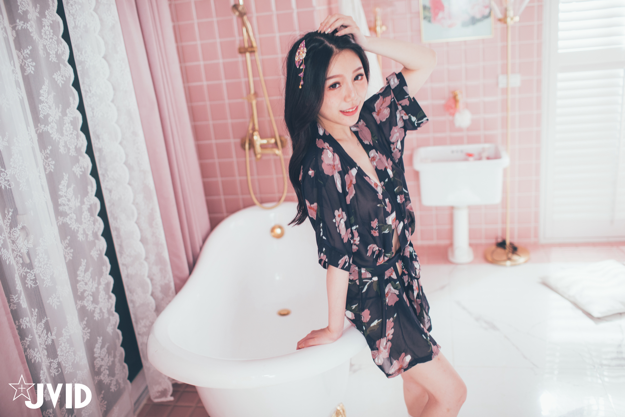 [JVID] 梵梵 – 天然美女梵梵 美麗無邪的笑容甜翻你的心