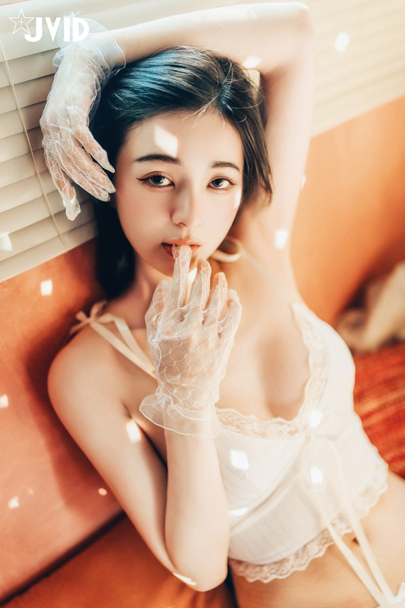 [JVID] 辰辰 – 巨乳嬌妻