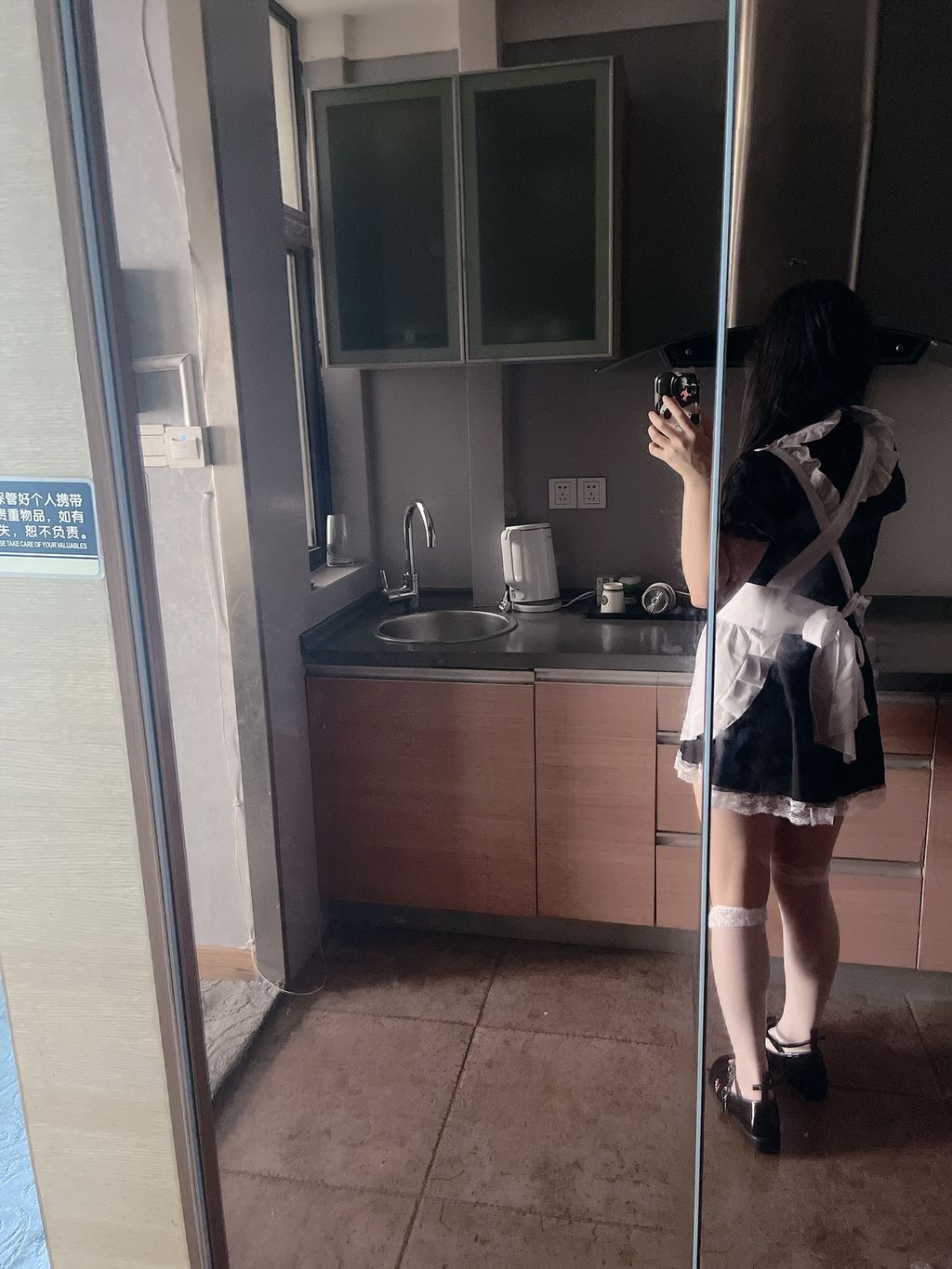 小坦克型女大学： 户外露出 漂亮学生妹私下极度反差 性瘾小母狗
