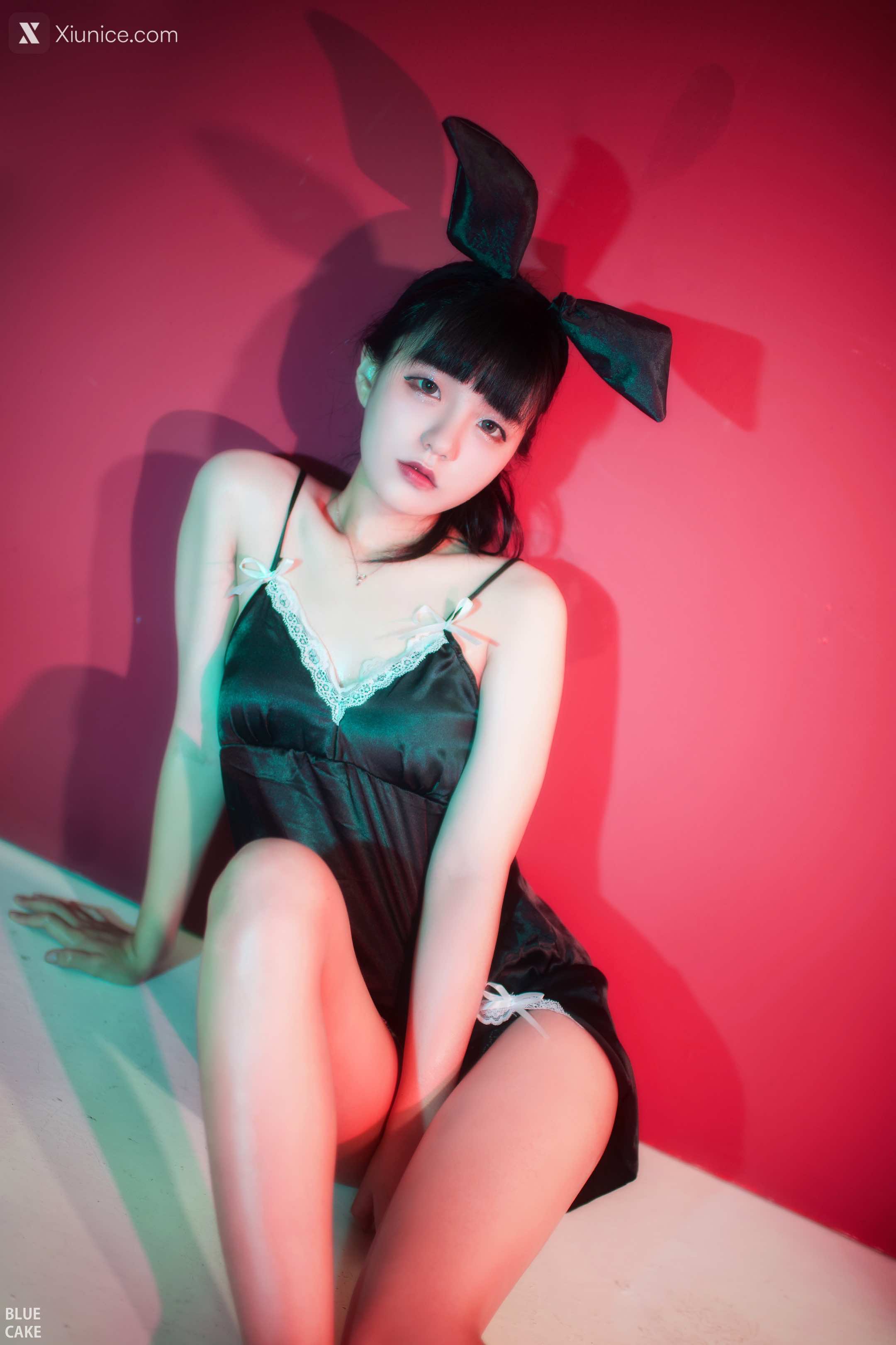 BLUECAKE Jeong Jenny (정제니) – WHITE 4K