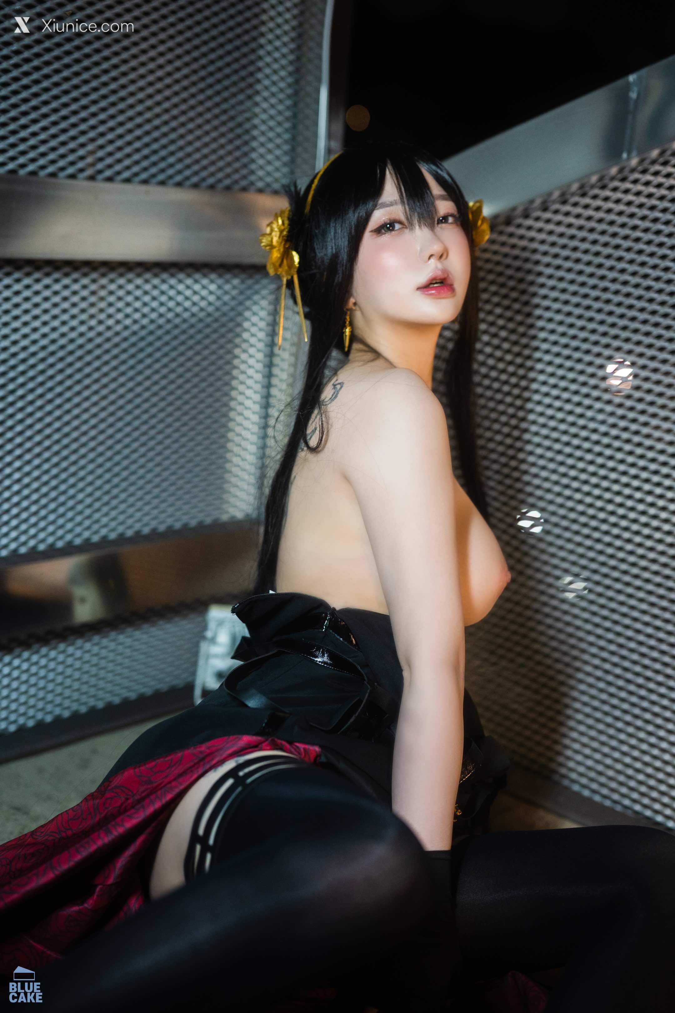 BLUECAKE Son Ye-Eun (손예은) – Black Rose RED+ 4K