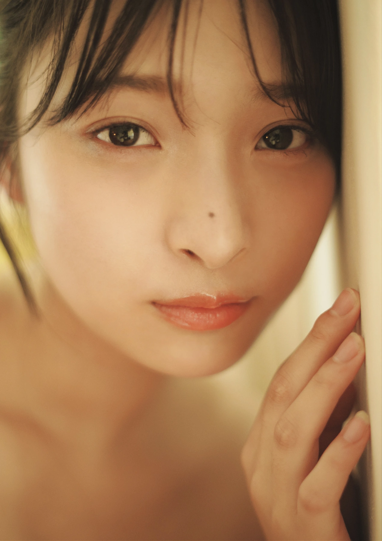 Misaki Sawa 沢美沙樹, Coco 瑚々, GIRLS Graph.010