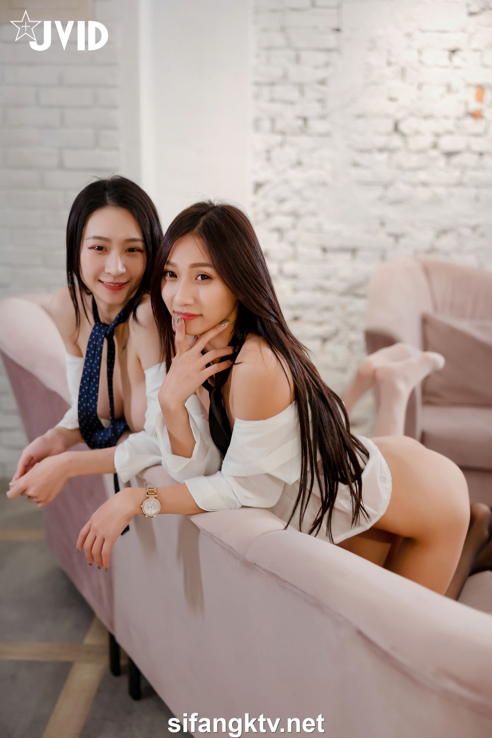 [JVID] Sunny & 小仙 -【下班后沦为老板玩物】骨感美乳蜜桃臀美轮美奂