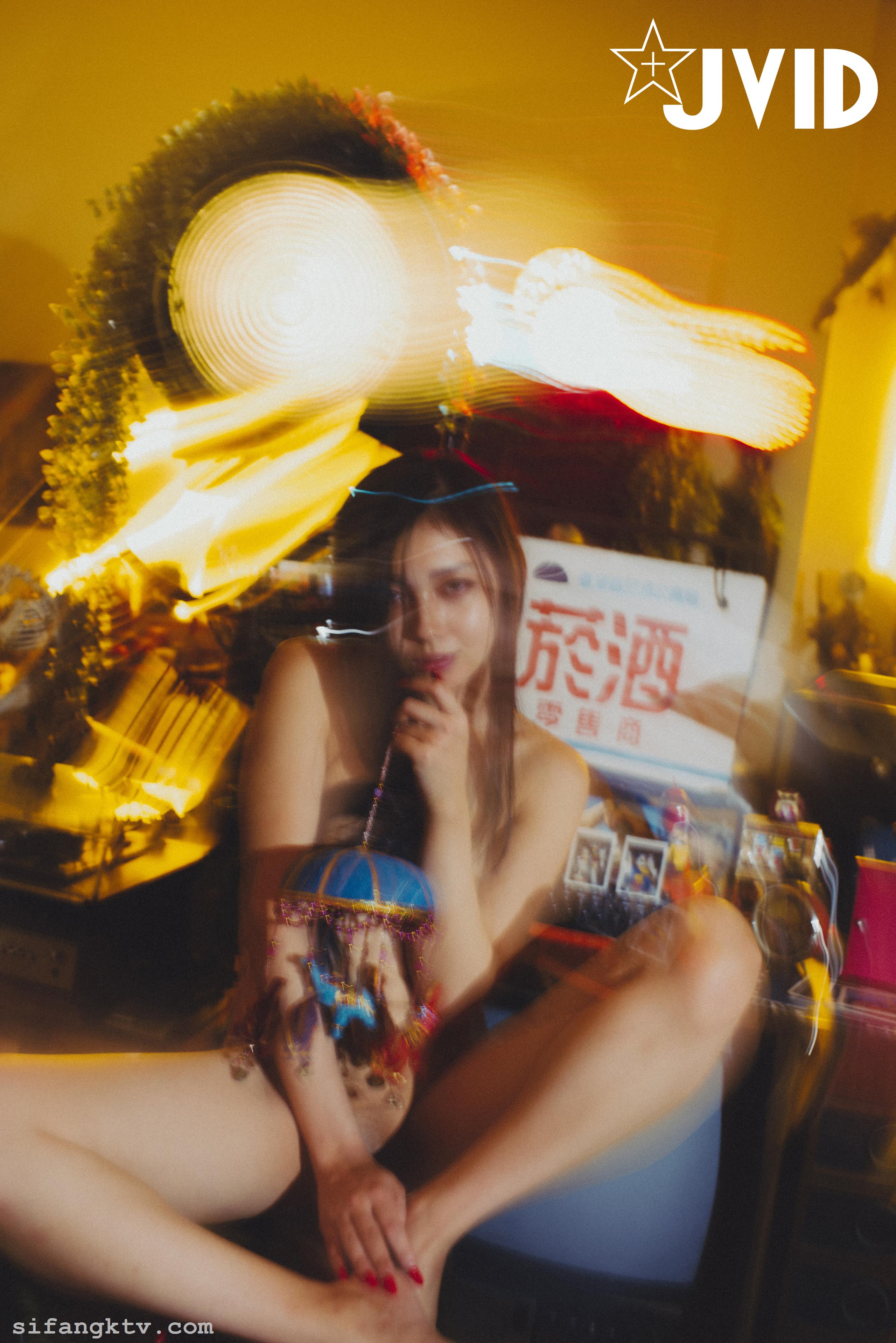 [JVID] 夏暮光 – 首本上空寫真 慾望之奴— Desire’s slave (or slut)