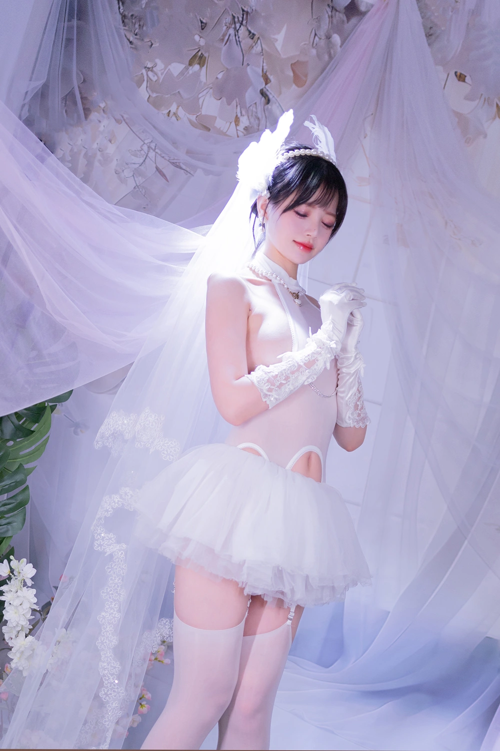 Cosplay 星黛鹿鹿 – 白丝花嫁