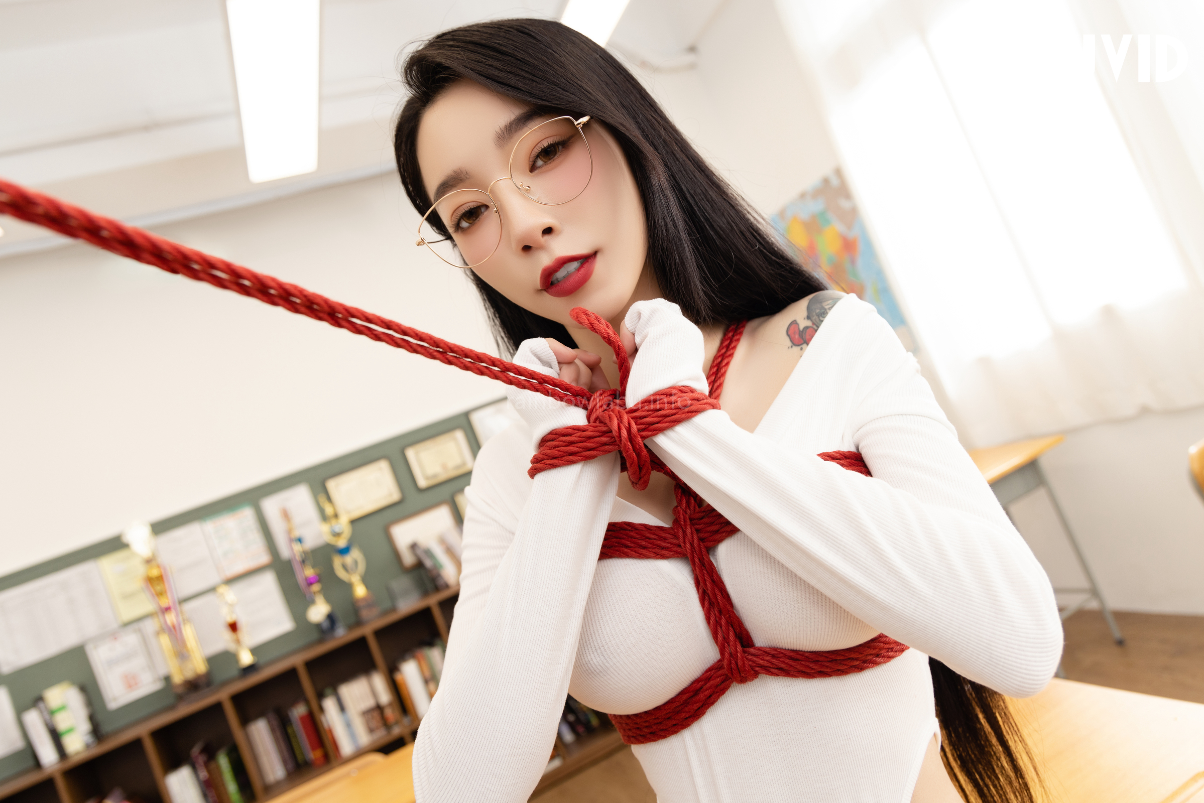 [JVID] 飄飄哥 – 超敏感ドM女教師飄飄哥緊縛調教初体験 Teacher thirst for shibari