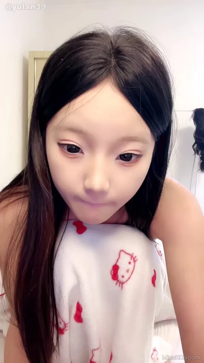 06极品姐妹： 校花下海 粉嫩玉体 全尺度私拍