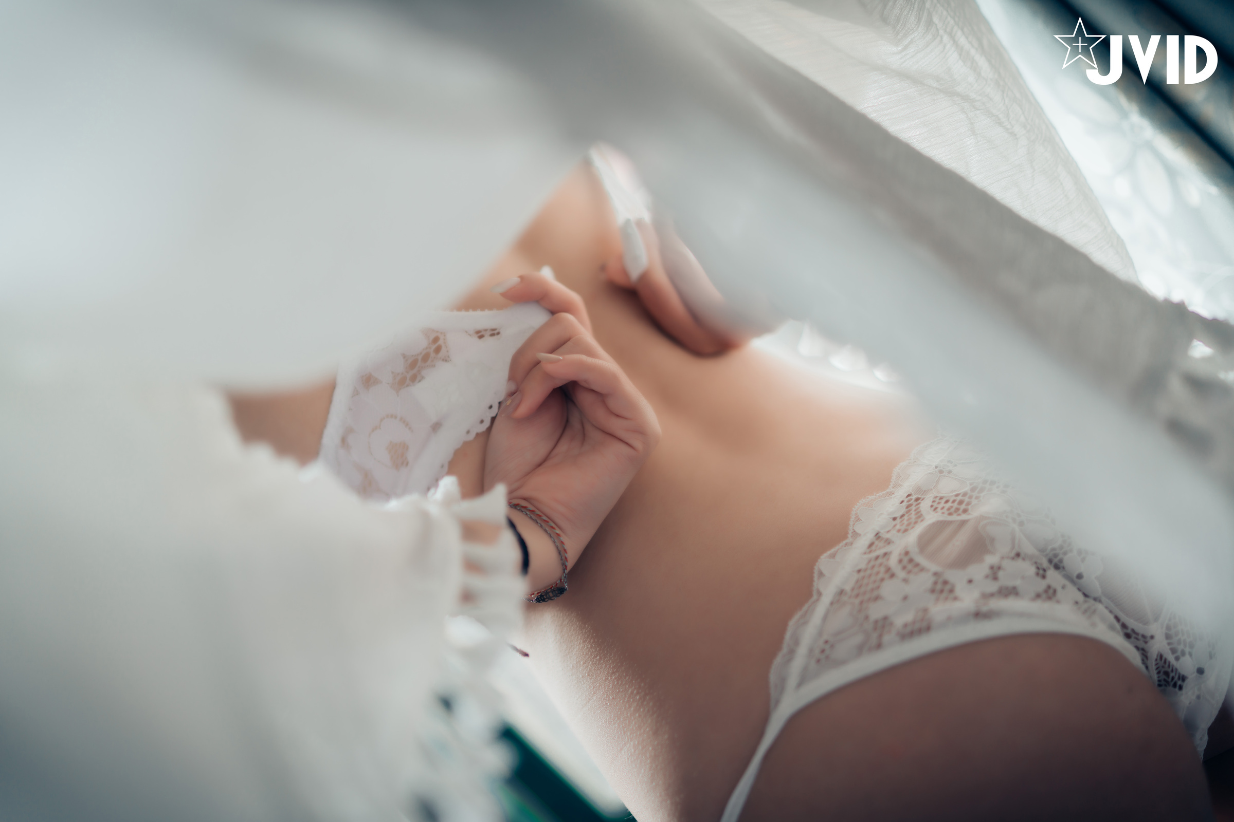[JVID] 果寶寶 – 與巨乳女友果寶寶開房間的全裸無碼寫真