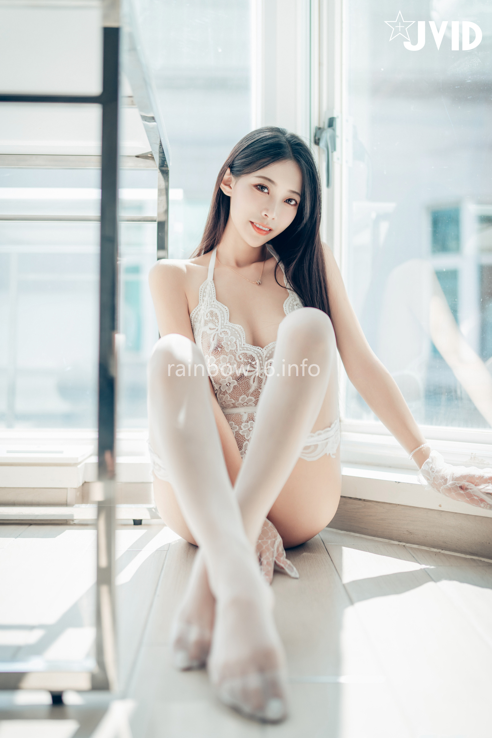 [JVID] WenHsin 玟妡 – 勻稱美腿玟妡看見她就起秋的假日午後白絲黑絲一次滿足只想與她一起把房間弄得亂糟糟