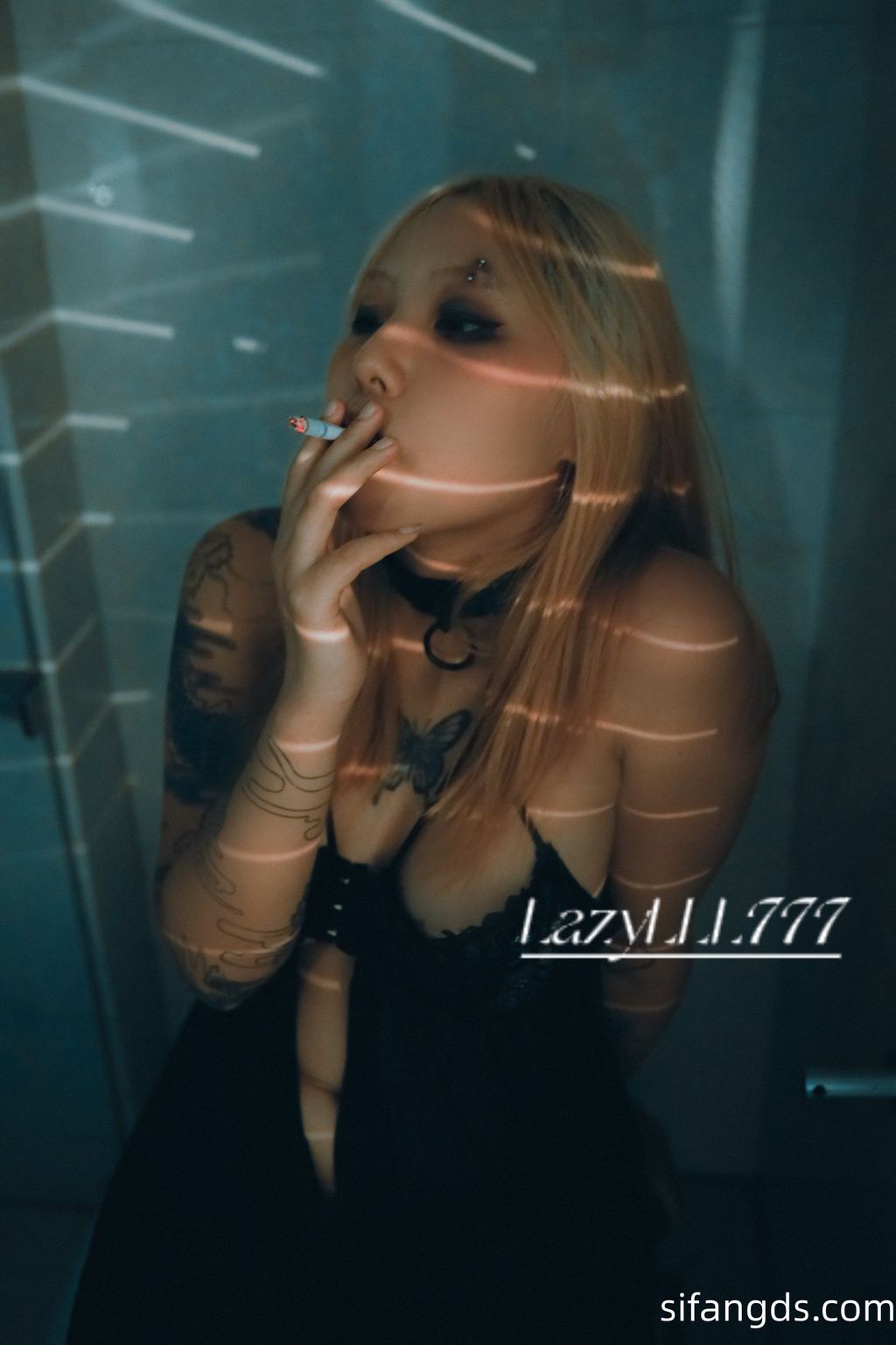 [OtherXXX] LazyLLL777(阿七)： 网红摄影师 全尺度唯美私拍