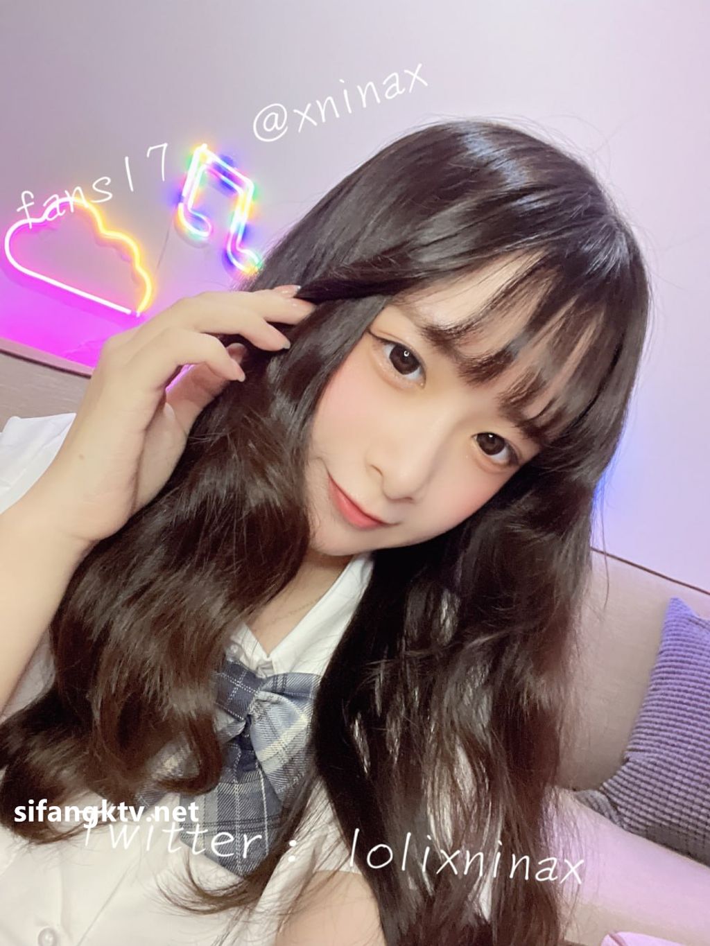 lolixnixax(小只马妮娜): 超级可爱的双马尾福利姬 #01 256 lolixnixax(小只马妮娜): 超级可爱的双马尾福利姬 #01