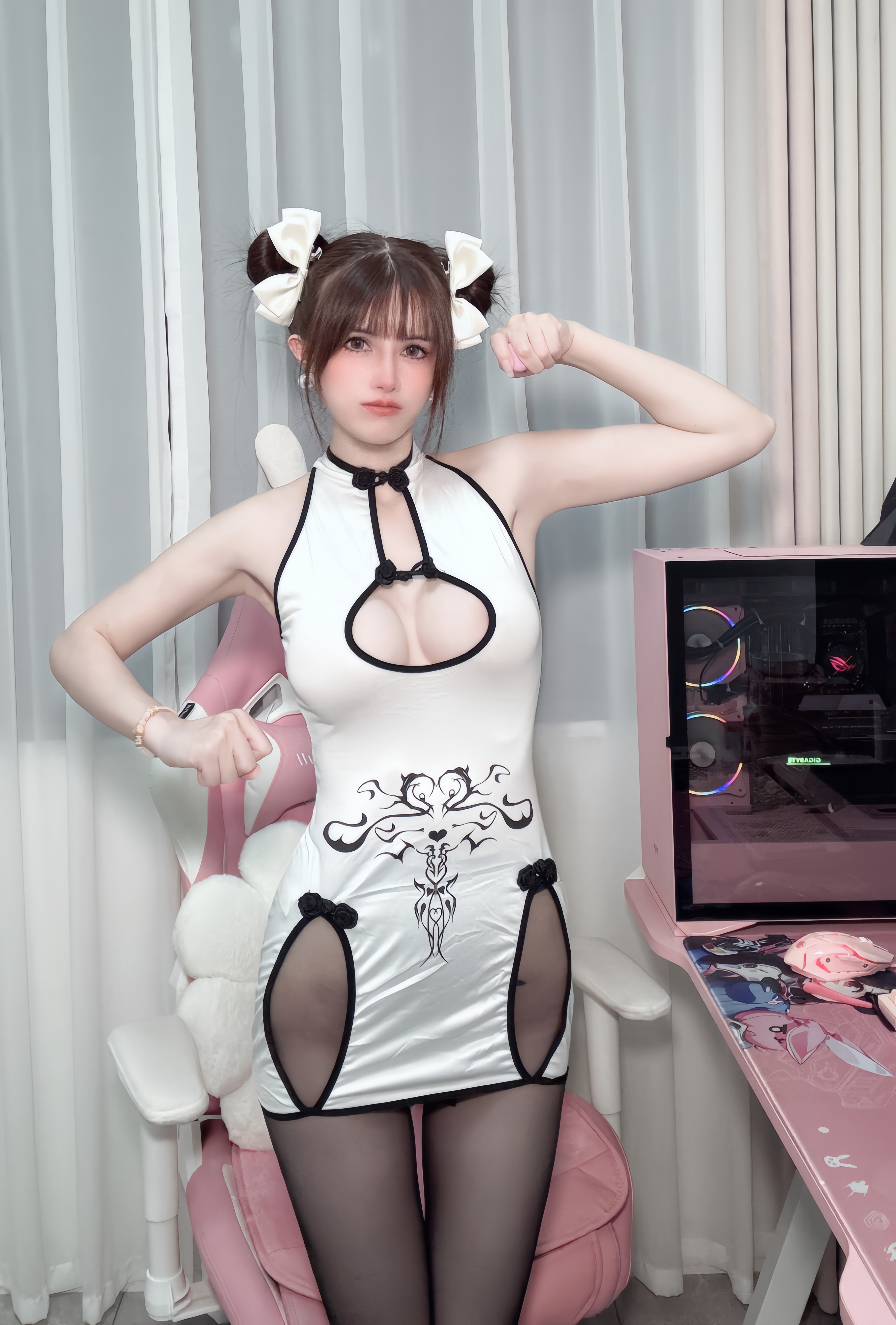 Coser@鹿八岁 – 魅魔印记镂空旗袍