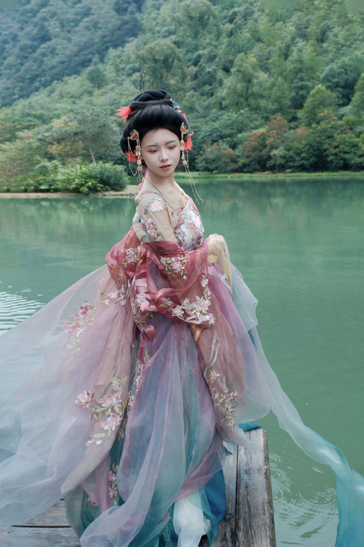 YiTuYu艺图语 Vol.10541 Yi Xin