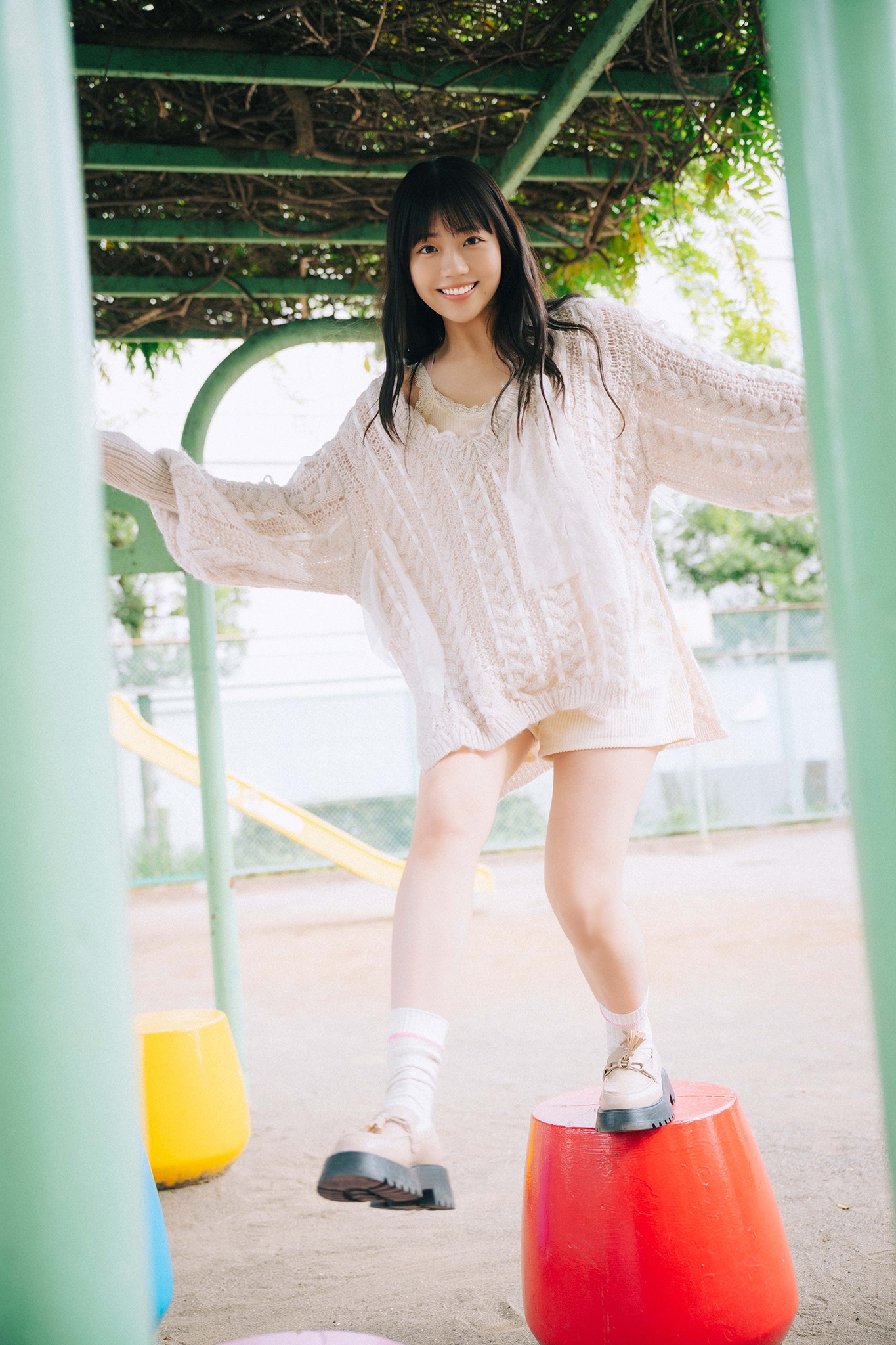 [Photobook] STU48 工藤理子「LOOK ME！！」【ヤングチャンピオンデジグラ】