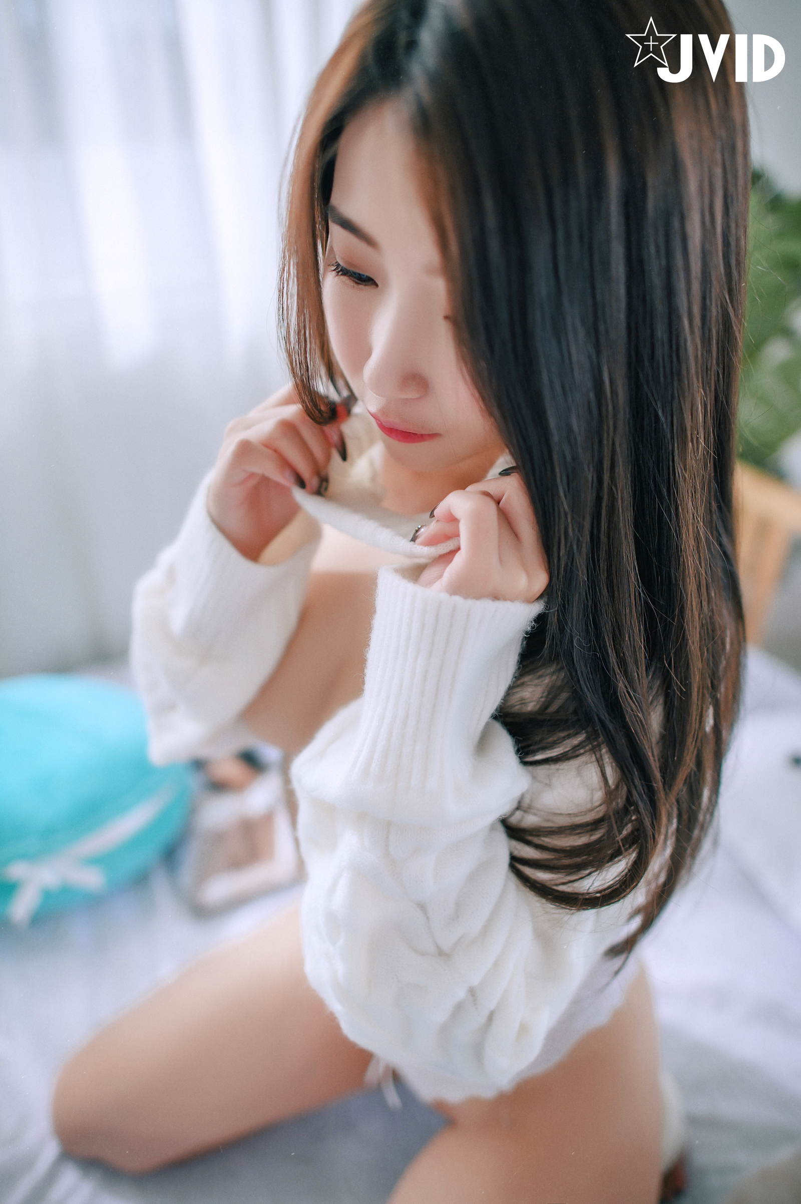 [JVID] 肉包Mini – 日文课の可爱的女童鞋