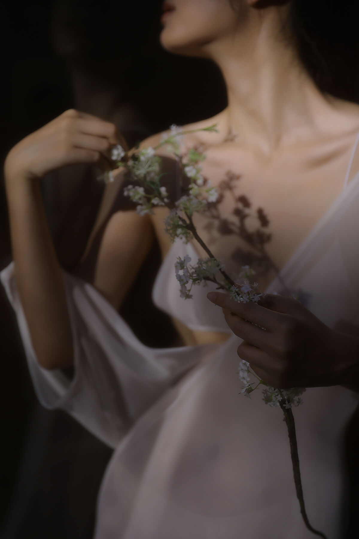 YiTuYu艺图语 Vol.10305 Liu Liu