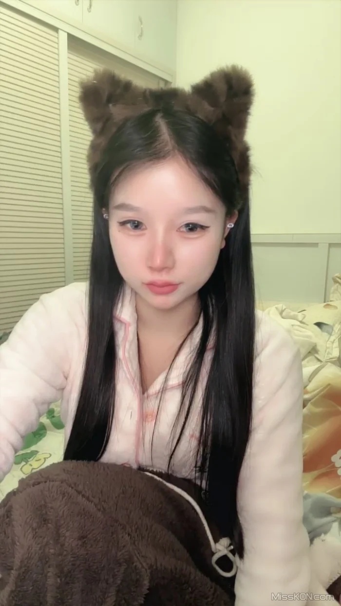 么凹新人猫: 校花级女神 真的好漂亮 无套实战 16 么凹新人猫: 校花级女神 真的好漂亮 无套实战